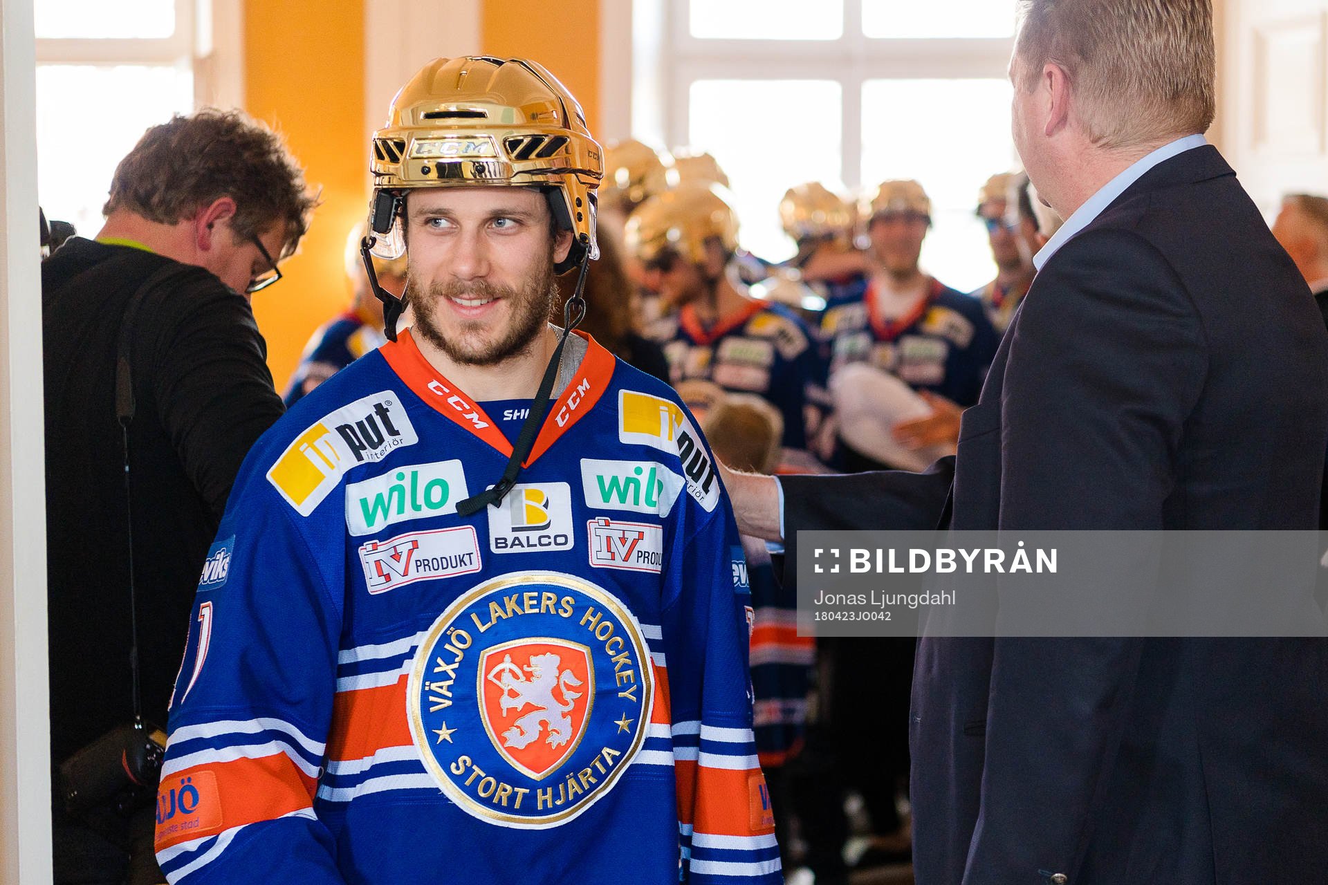 Växjös Andy Miele när Växjö firar SM-guldet på