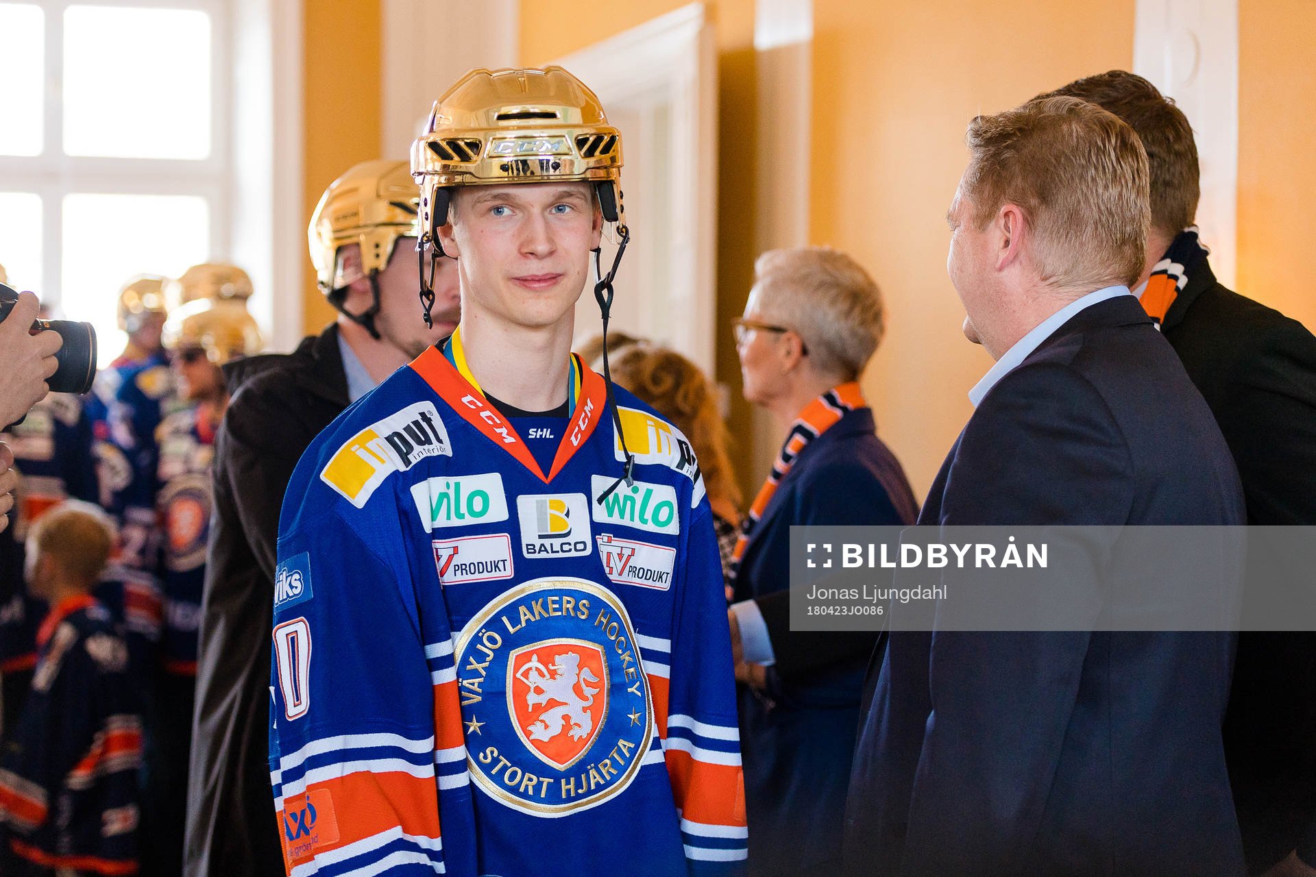 Växjös Elias Pettersson när Växjö firar SM-guldet på