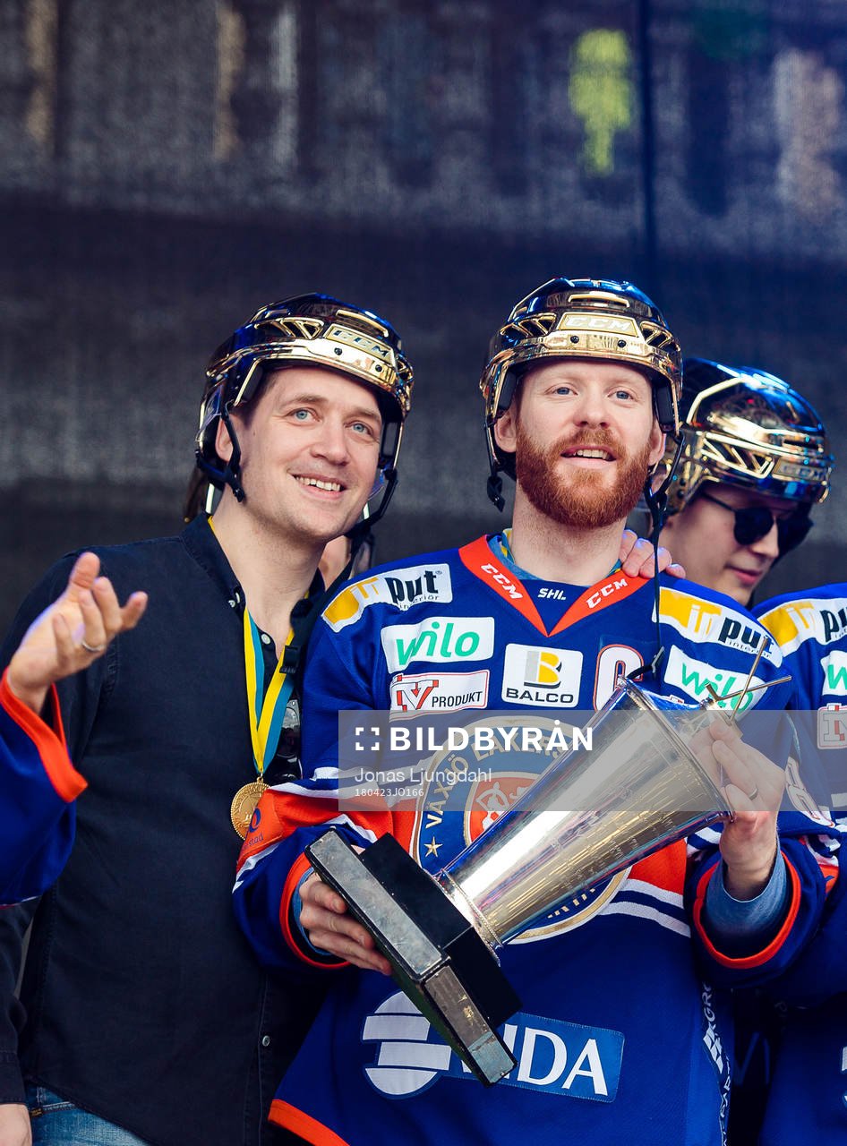 Växjös tränare Sam Hallam och Liam Reddox när Växjö