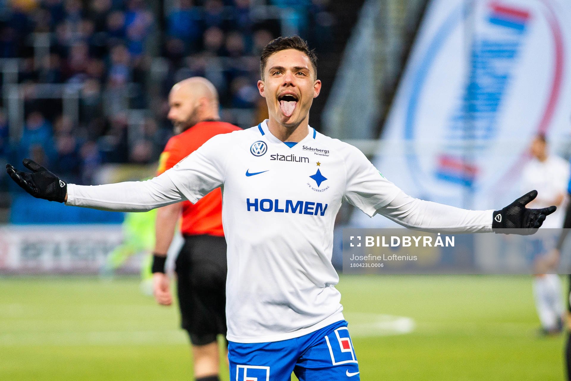Norrköpings David Moberg Karlsson jublar efter att han gjort 1-0-målet under fotbollsmatchen i Allsvenskan mellan Norrköping och Sirius den 23 april 2018 i Norrköping.