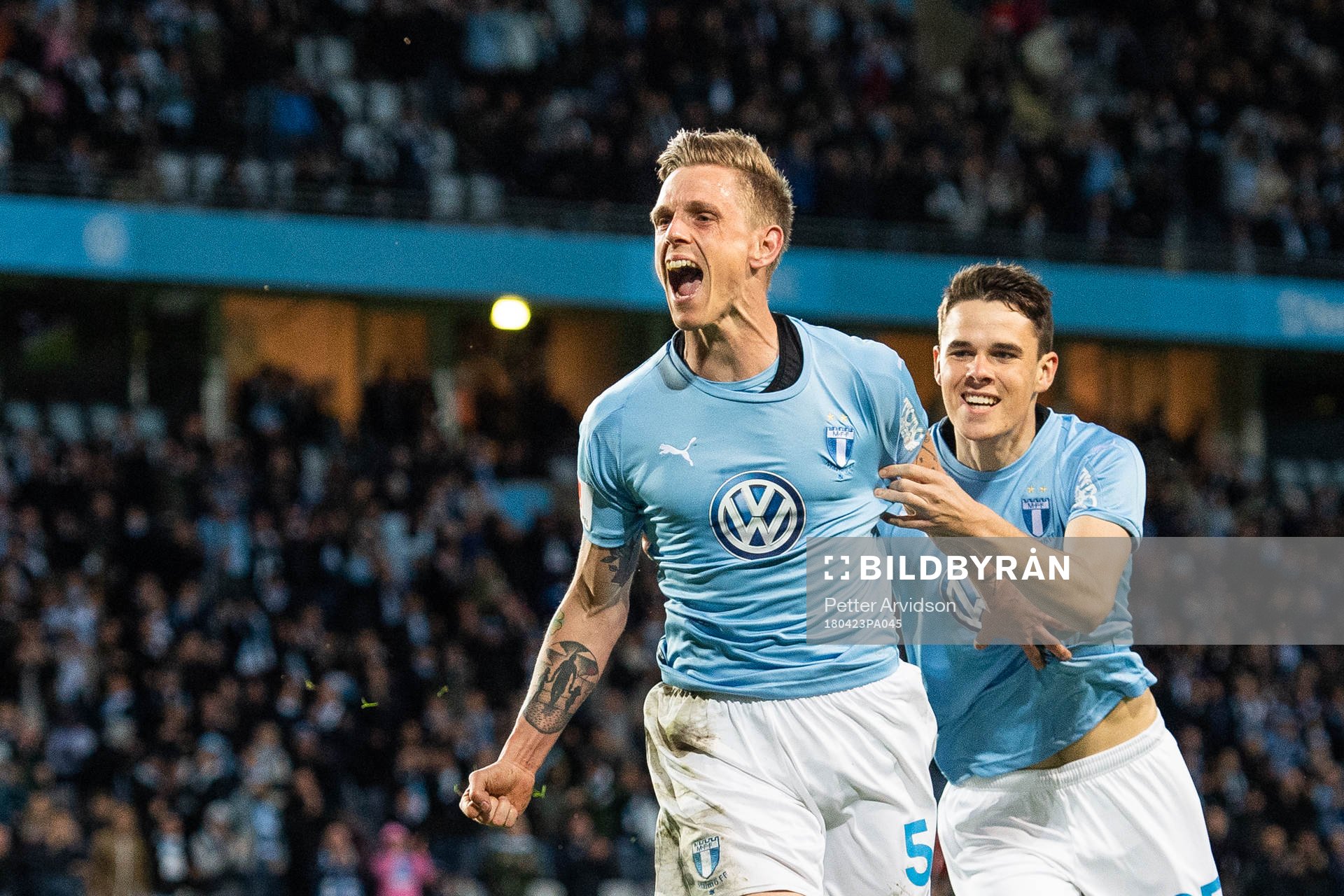 Malmö FFs Sören Rieks och Samuel Adrian jublar