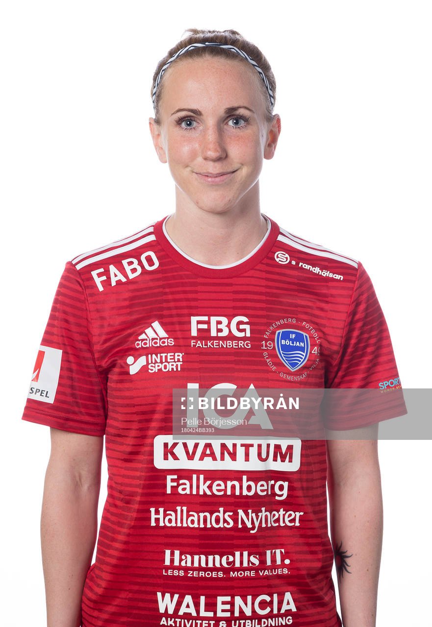 Böljans målvakt Jasmine Strandberg poserar för ett porträtt den 24 april 2018 i Falkenberg.