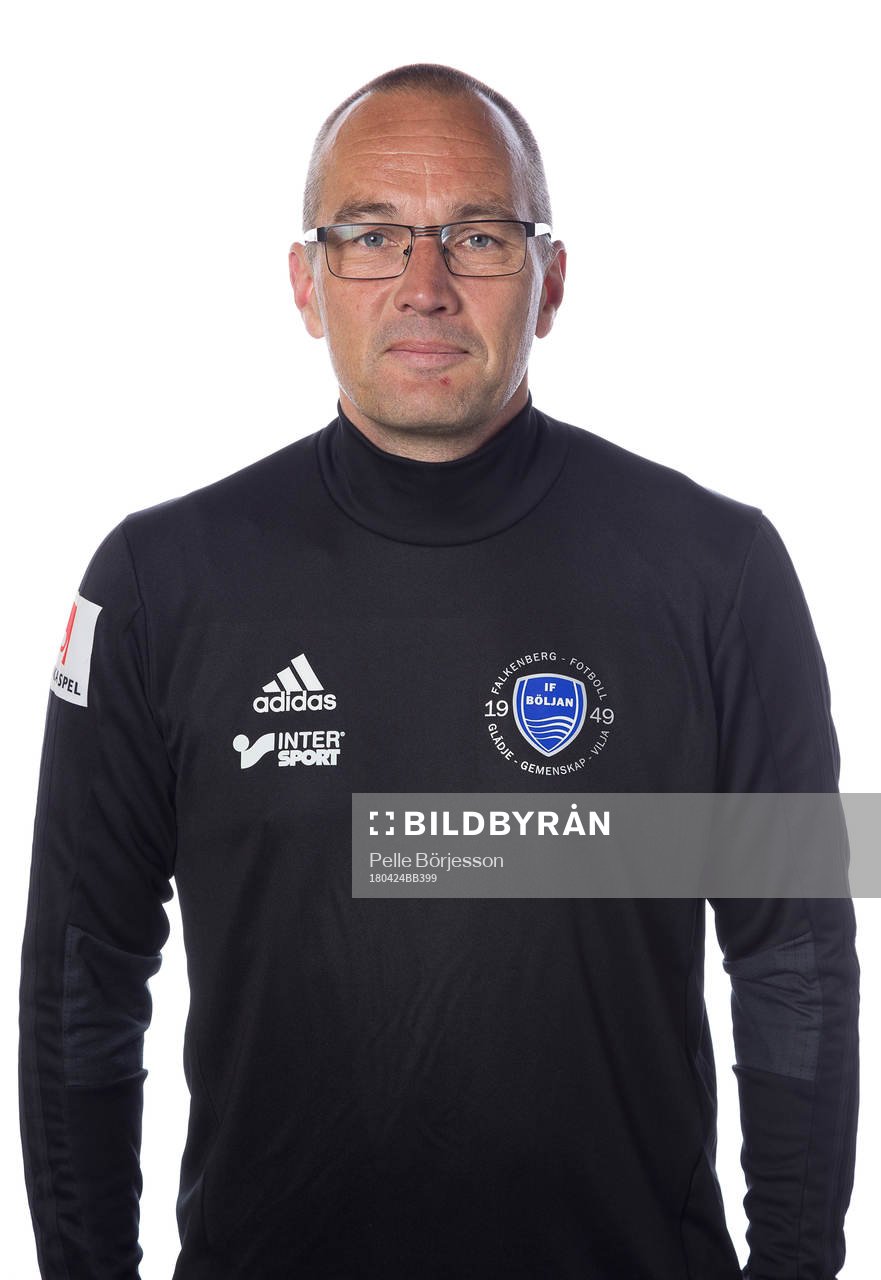 Böljans assisterande tränare Lars Johansson poserar för ett porträtt den 24 april 2018 i Falkenberg.