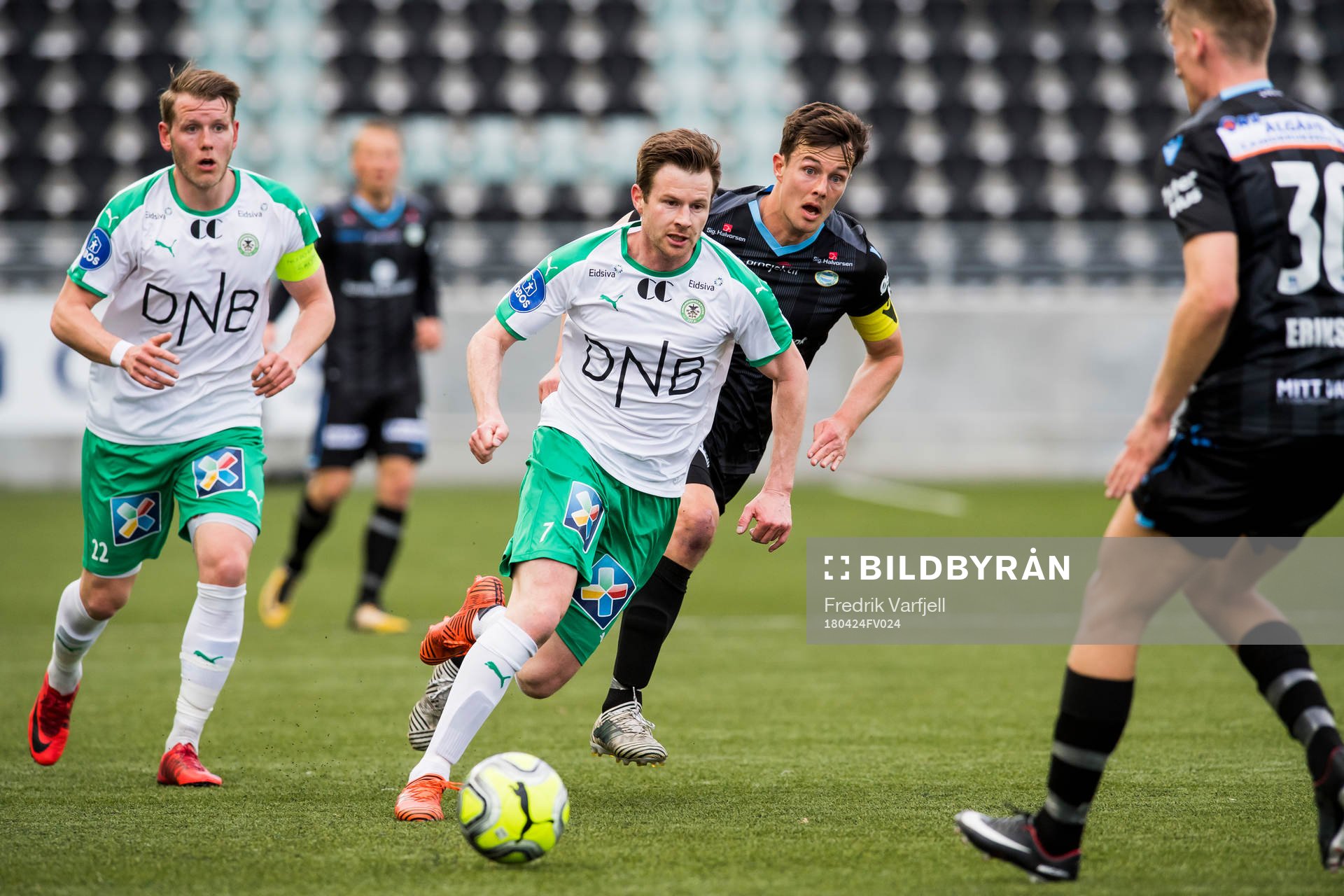 Petter Vaagan Moen of HamKam and Niels Vorthoren of Sandnes