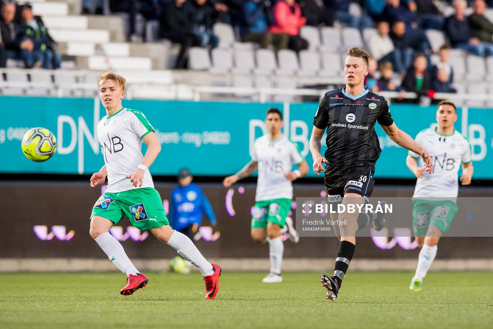 Morten Renå Olsen of HamKam and Kent Håvard Eriksen of
