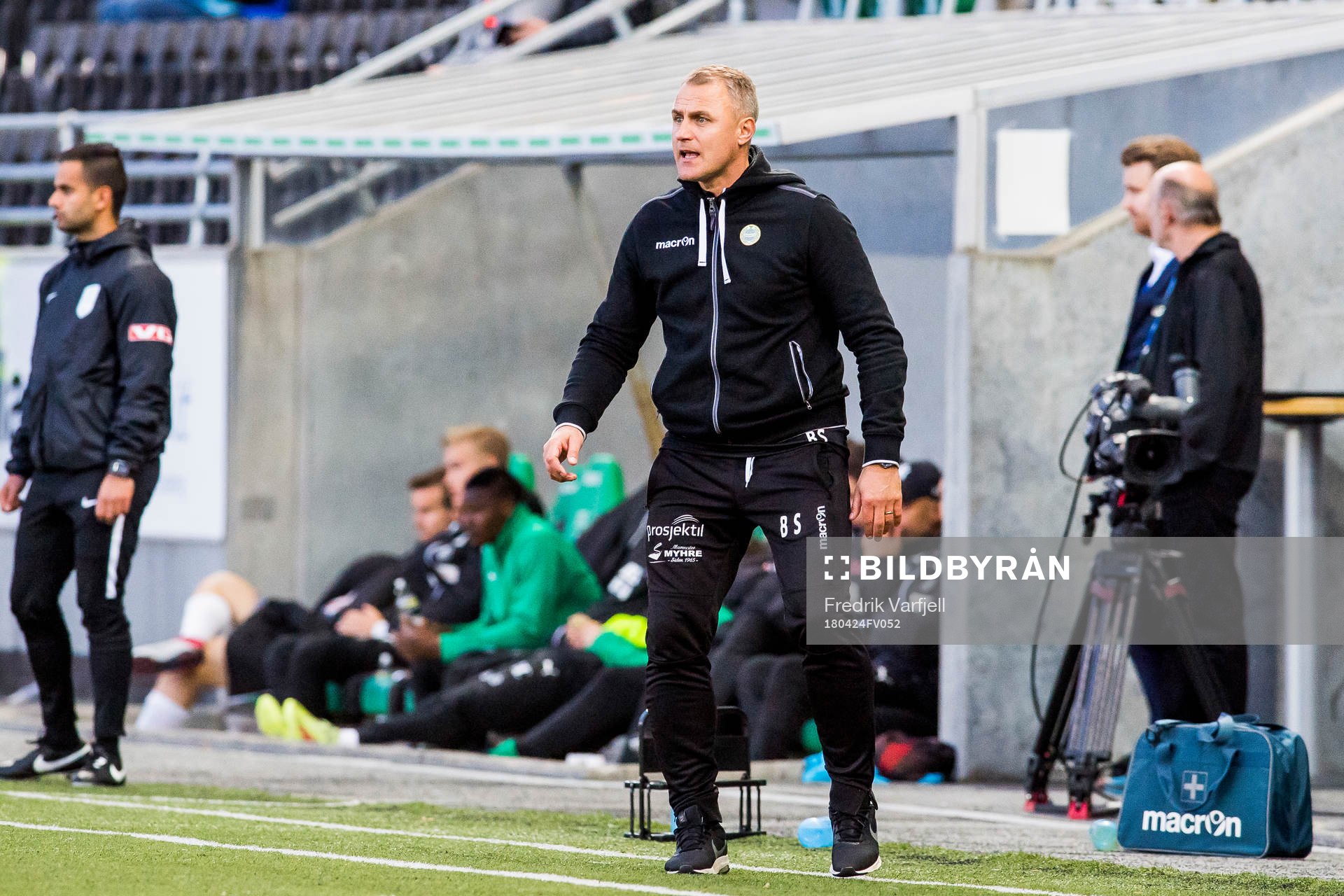 Bengt Sæternes, head coach of Sandnes Ulf, during the OBOS-ligaen match between HamKam and Sandnes Ulf on April 24, 2018 in Hamar.