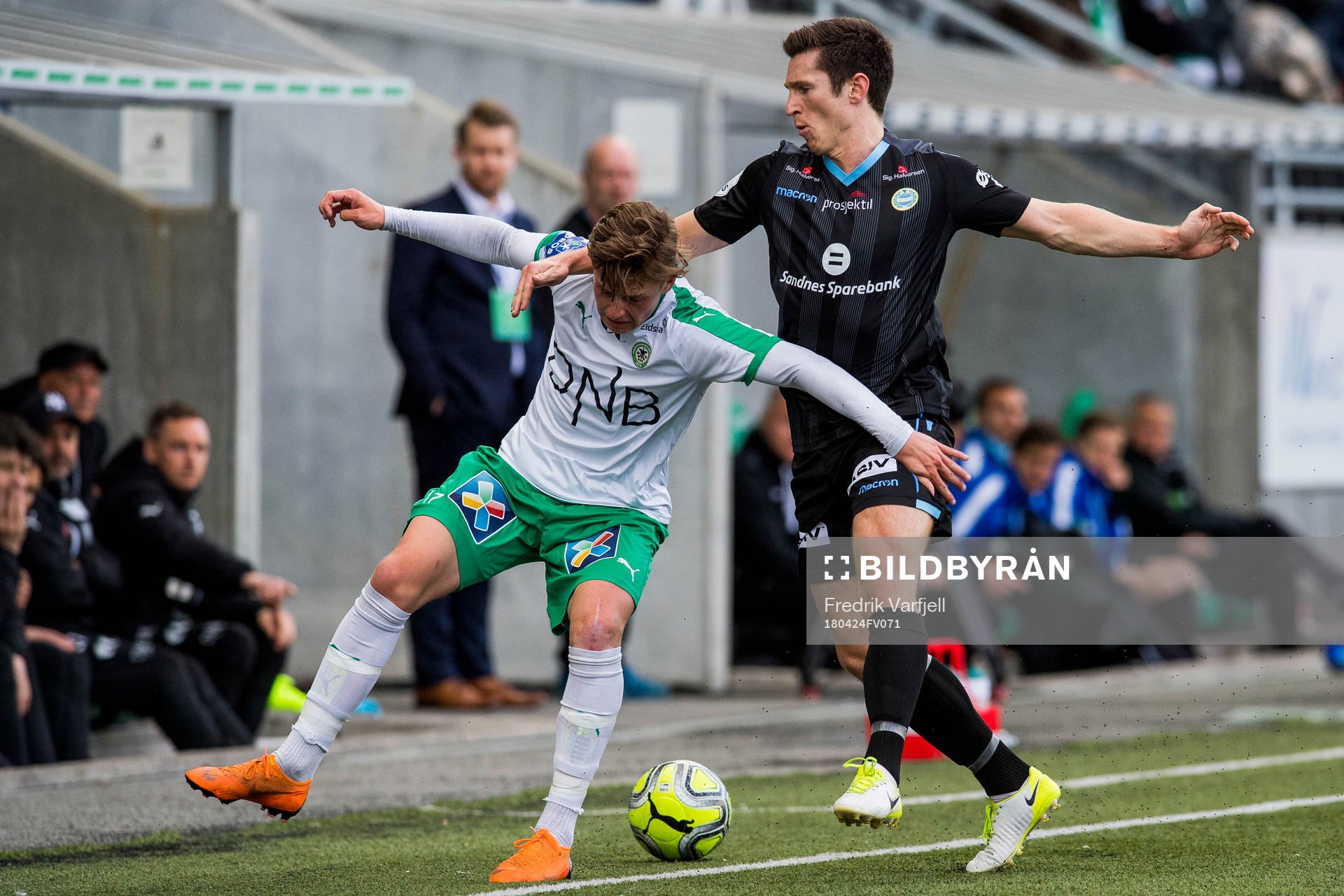 Simen Bolkan Nordli of HamKam and Daniel Edvardsen of