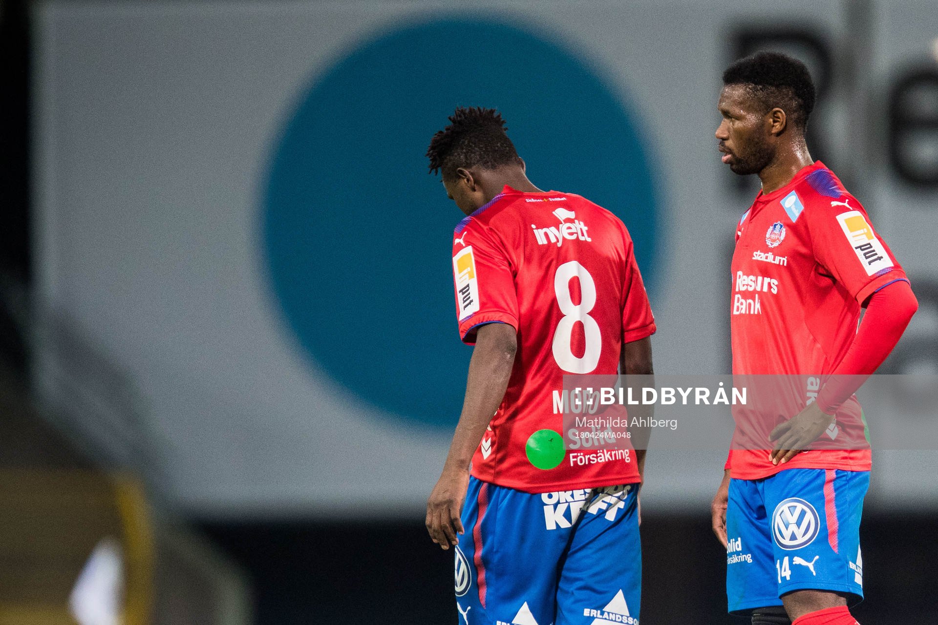 Helsingborgs Mamudo Moro och Mohammed Abubakari deppar