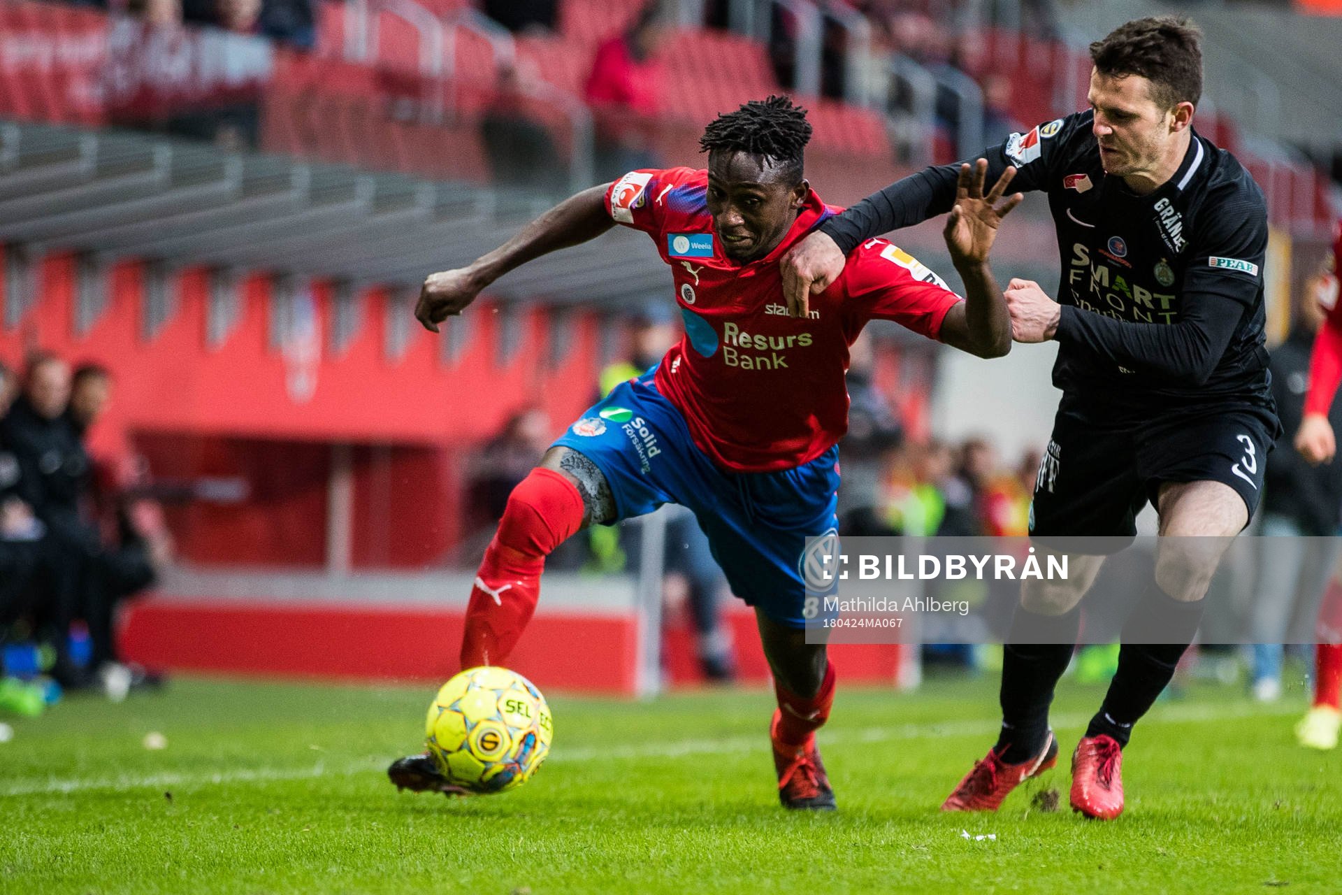 Helsingborgs Mamudo Moro och AFC Eskilstunas Kadir Hodzic