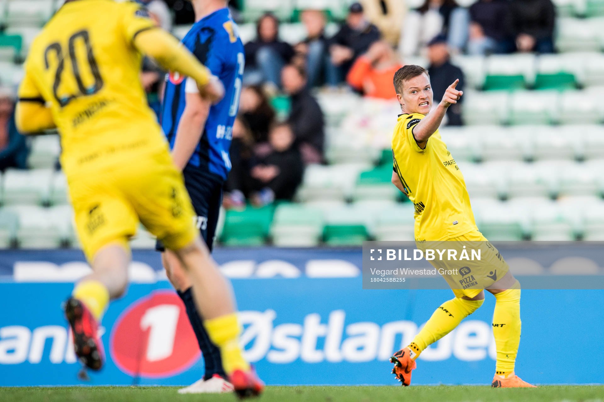 Aron Sigurdarson of Start celebrates
