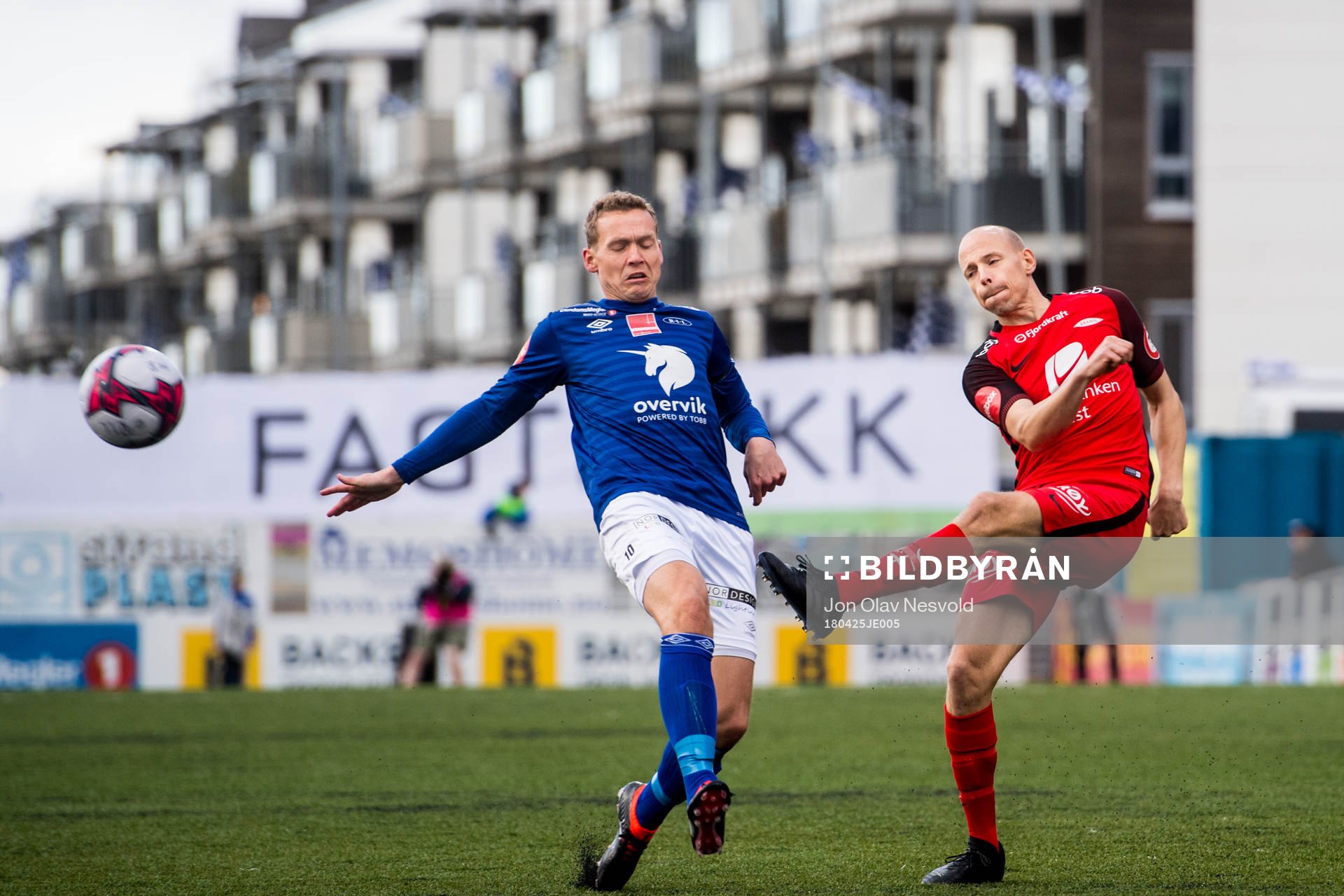 Øyvind Storflor of Ranheim and Ruben Kristiansen of Brann
