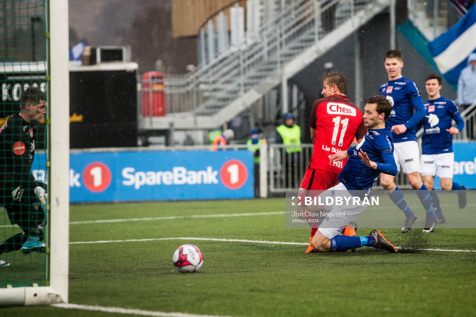 Steffen Lie Skålevik of Brann scores 2-0