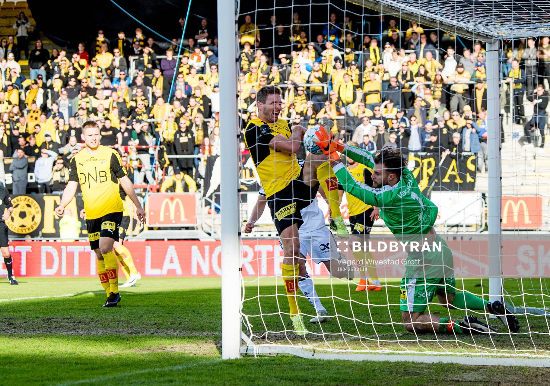 Goalkeeper Marko Maric of Lillestrøm with a save