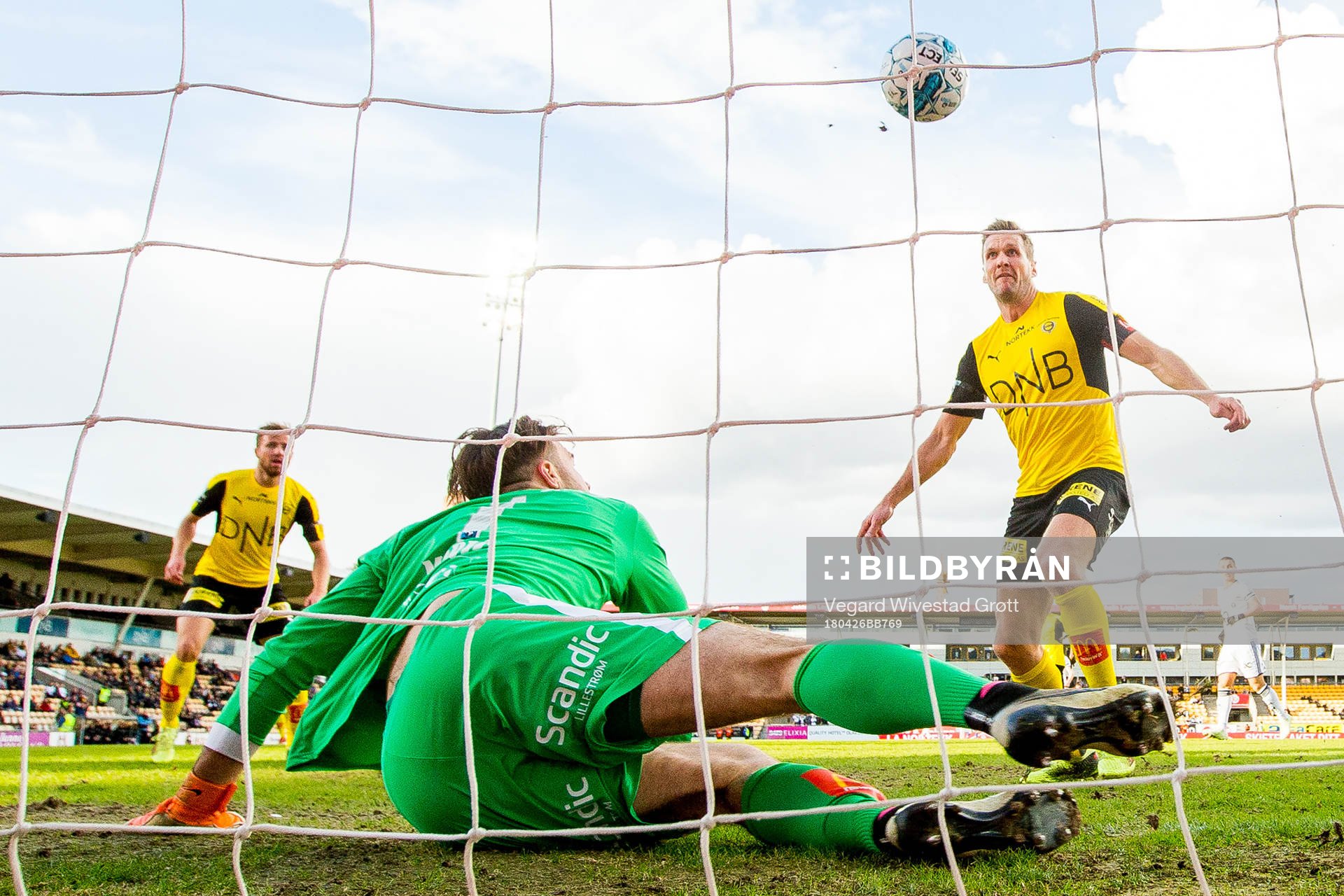 Goalkeeper Marko Maric and Frode Kippe of Lillestrøm clear