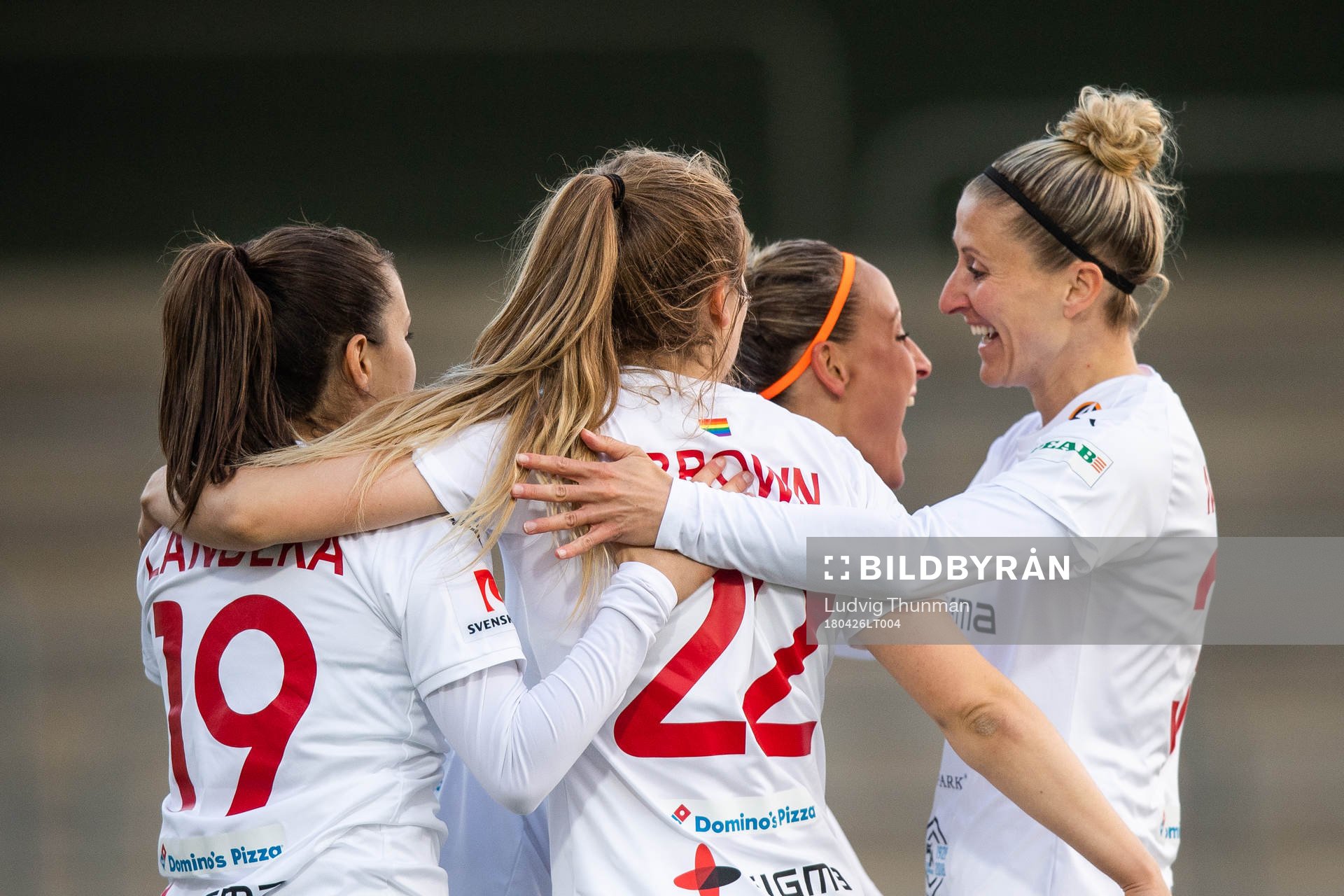 Rosengårds Sanne Troelsgaard Nielsen kramas om av Iva