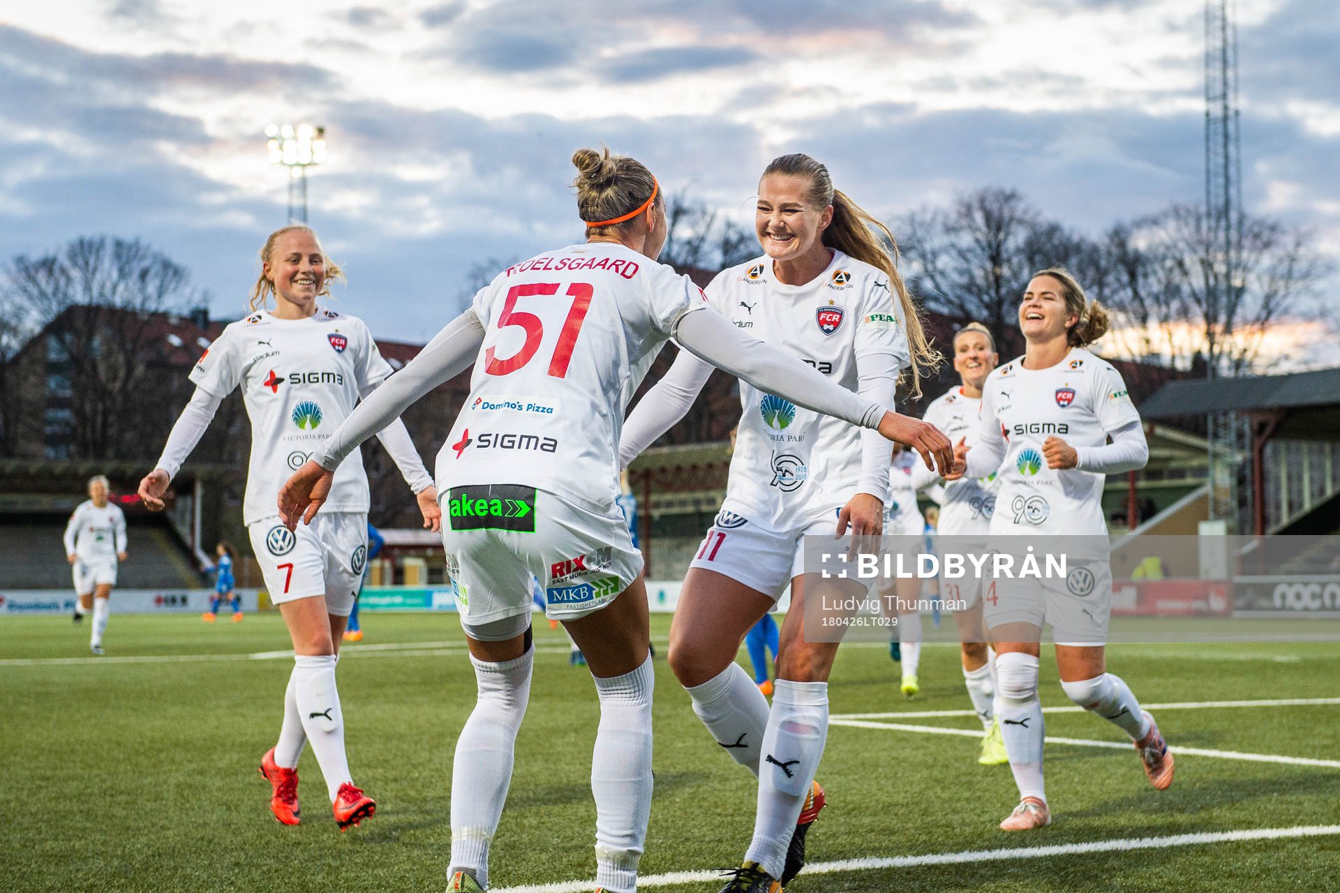 Rosengårds Sanne Troelsgaard Nielsen jublar med Lisa-Marie