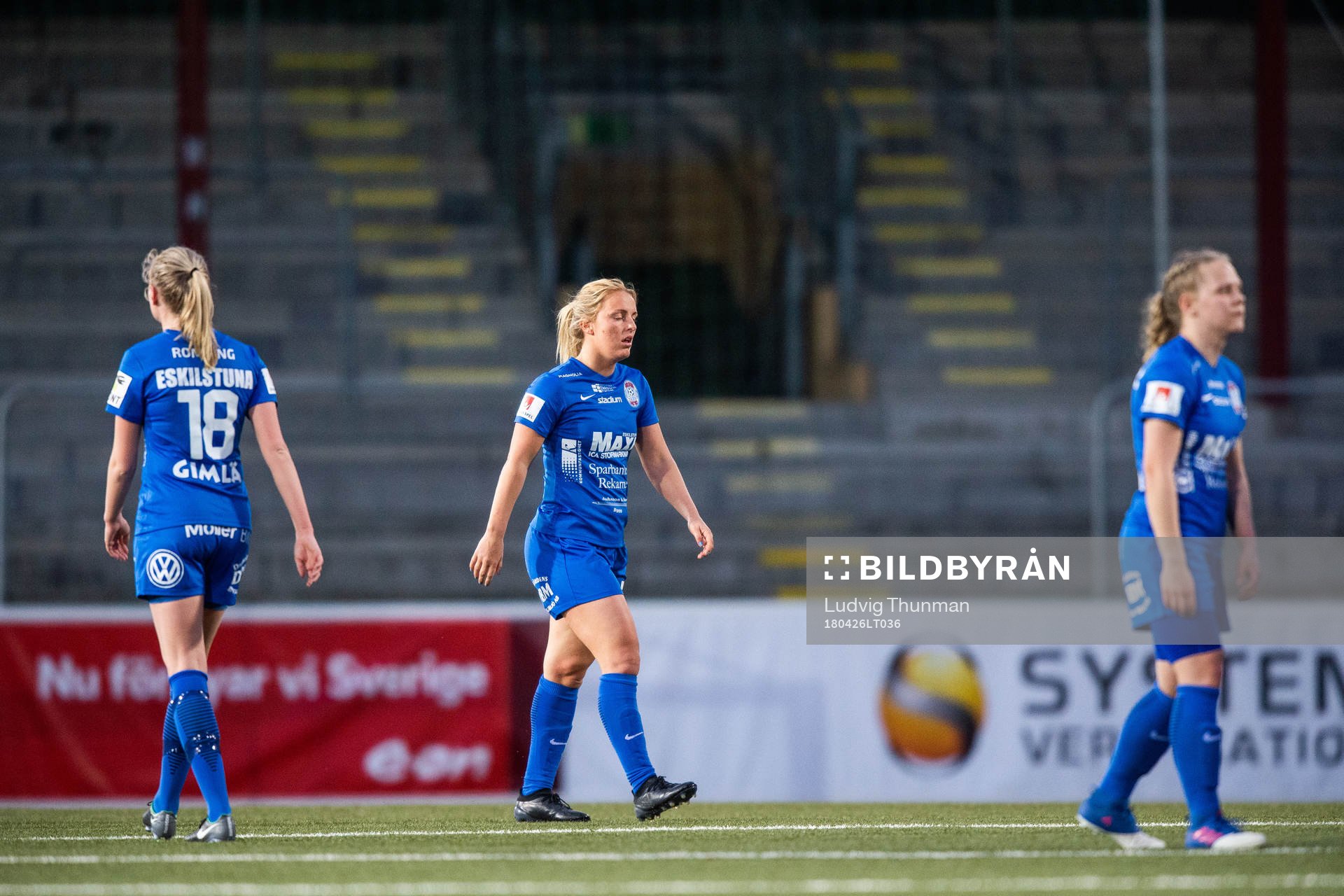 Eskilstunas Elin Rombing och Mimmi Larsson deppar