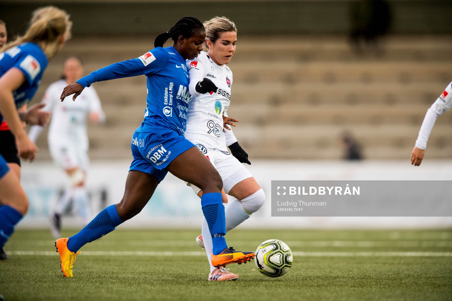 Eskilstunas Ngozi Okobi och Rosengårds Hanna Folkesson