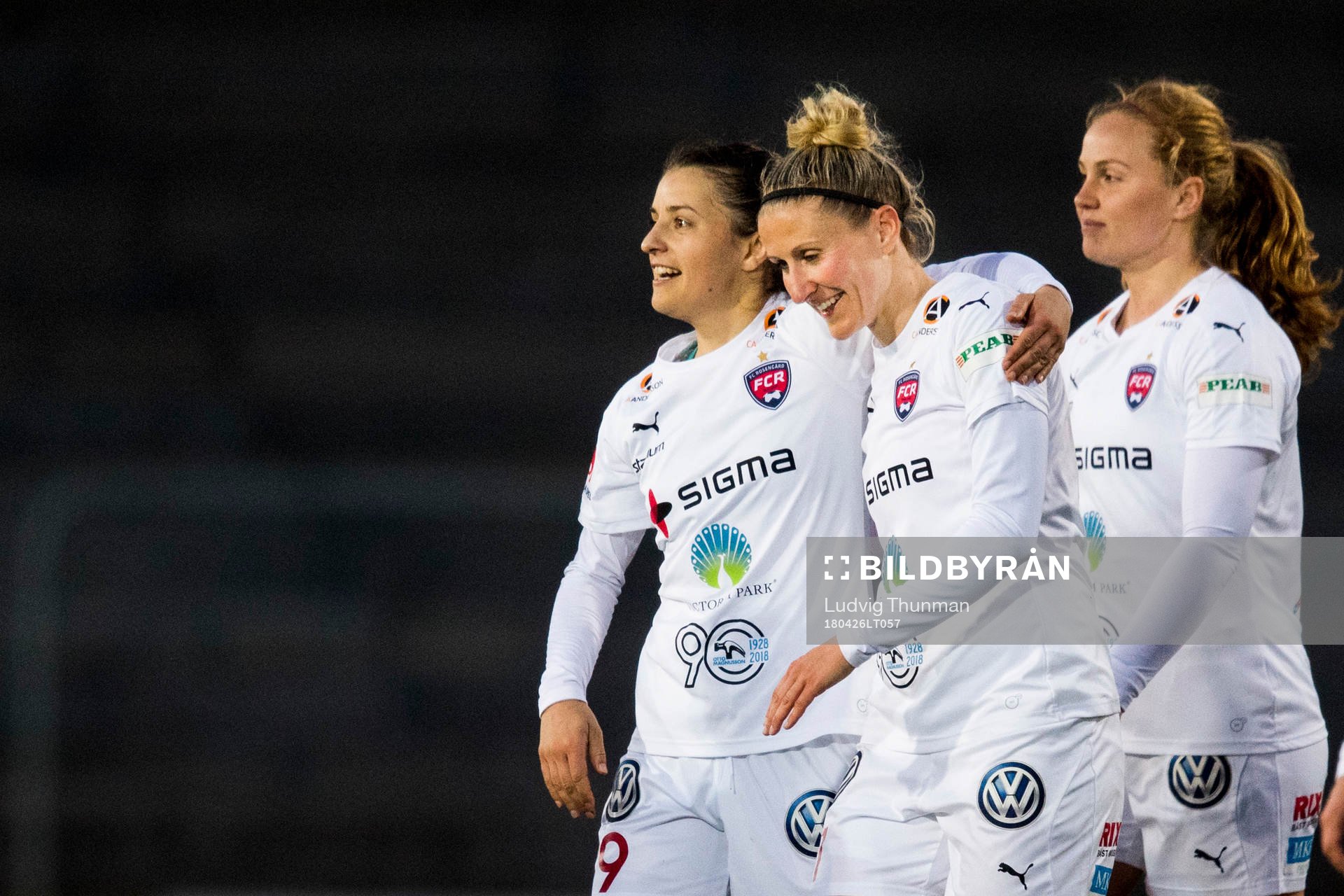 Rosengårds Sanne Troelsgaard Nielsen kramas om av Iva