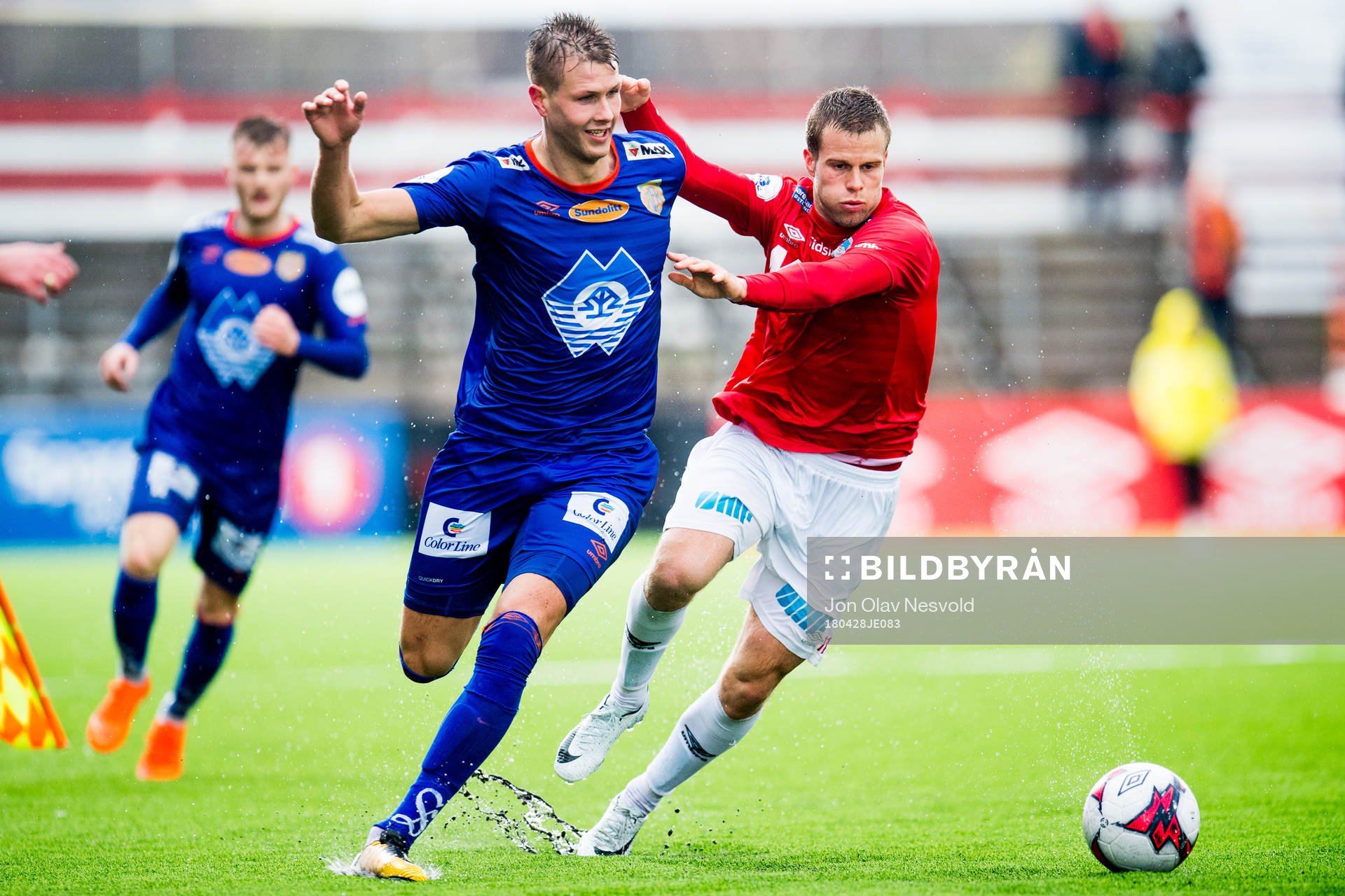 Hólmbert Fridjónsson of Aalesund and Olav Øby of
