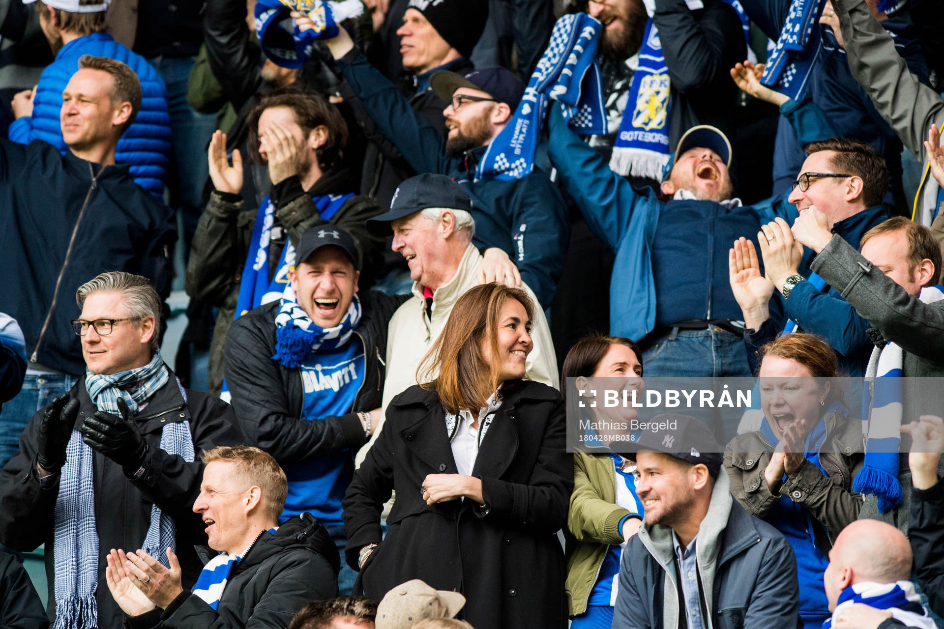 IFK Göteborgs supportrar jublar