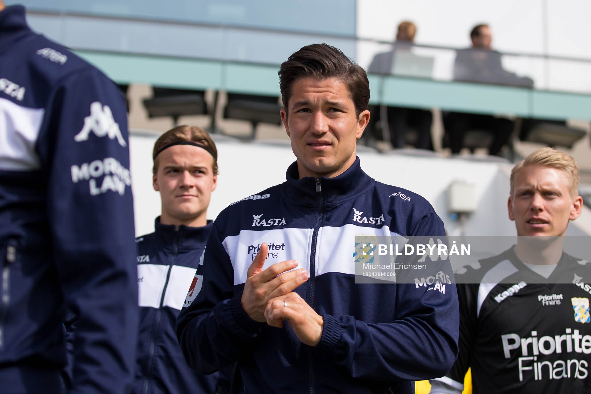 IFK Göteborgs David Boo Wiklander på väg in för att värma upp innan fotbollsmatchen i allsvenskan mellan IFK Göteborg och Häcken den 28 april 2018 i Göteborg.