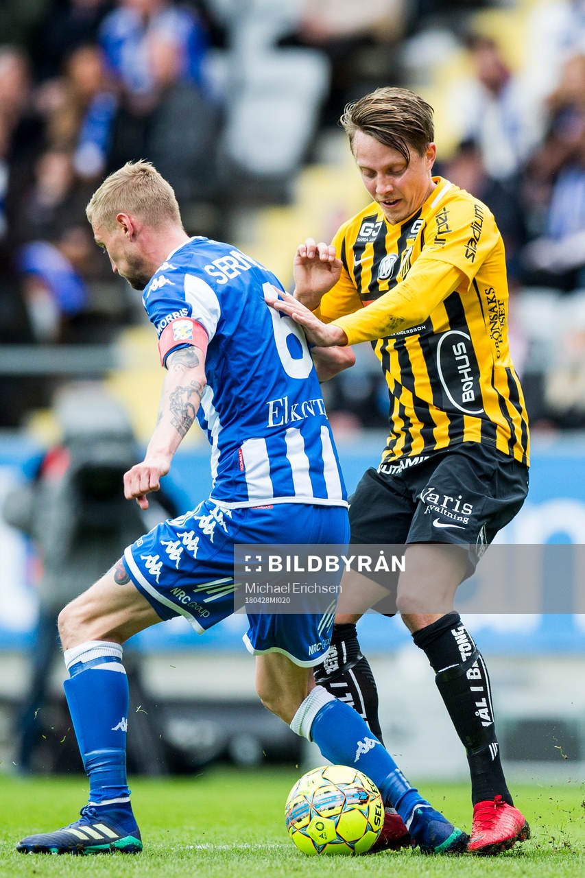 IFK Göteborgs Sebastian Eriksson och Häckens Viktor