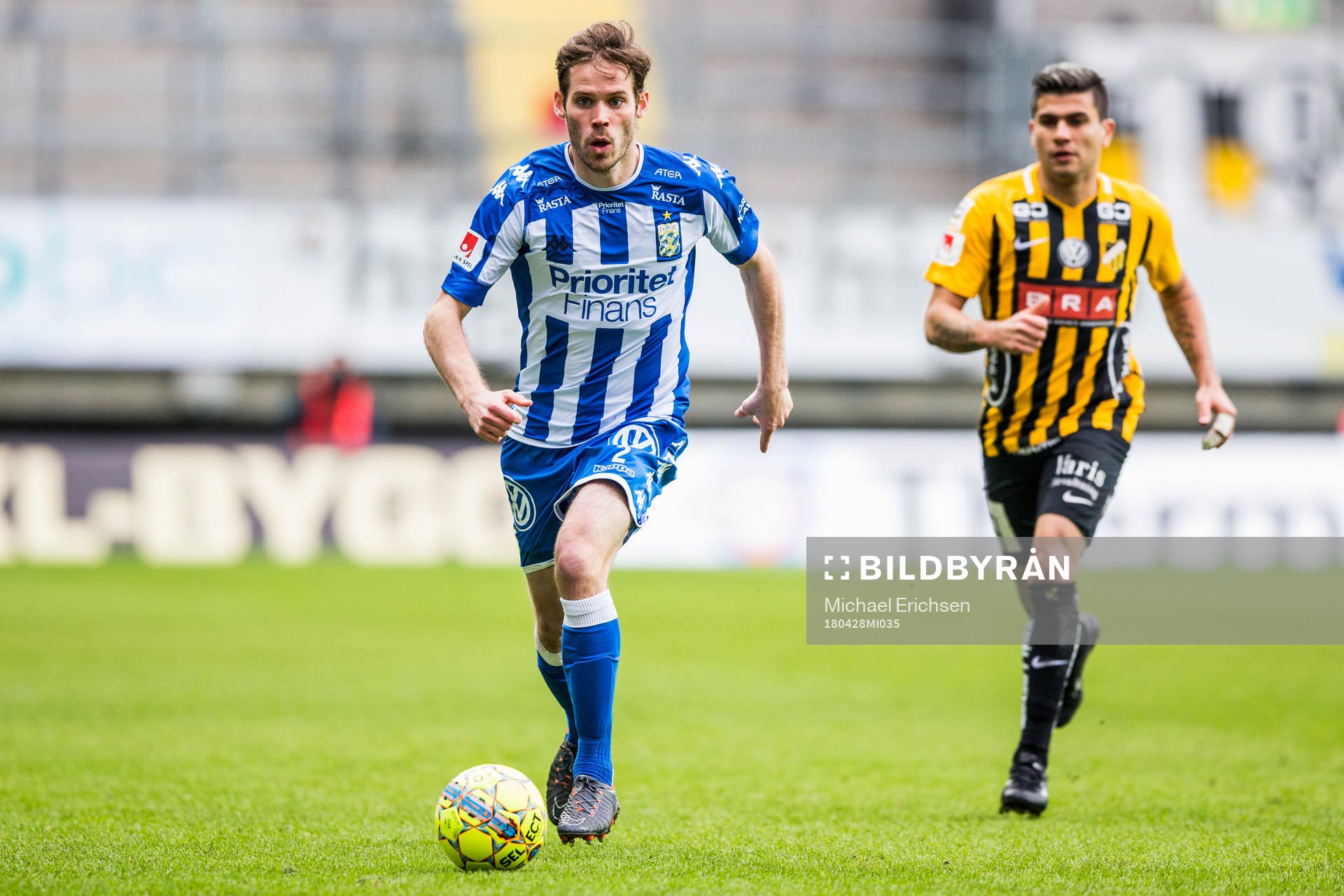 IFK Göteborgs Emil Salomonsson och Häckens Paulinho