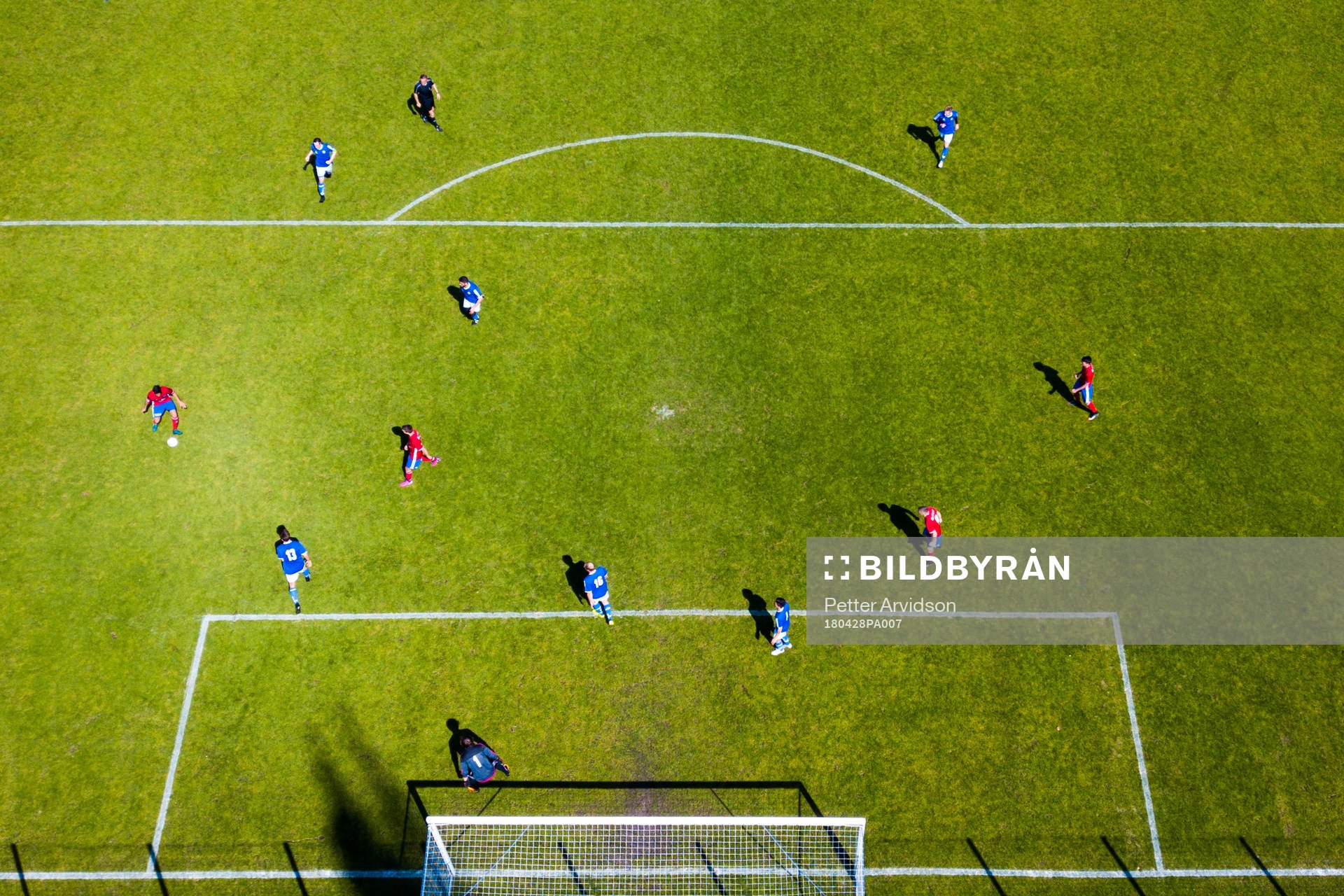 Drönarvy över en fotbollsplan