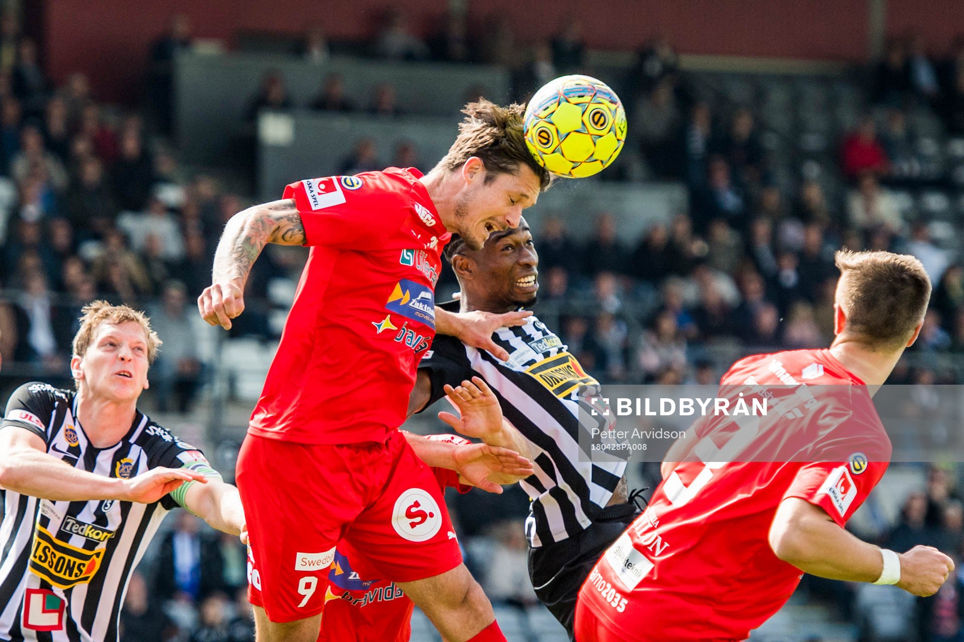 Värnamos Pär Cederqvist och Landskronas Karim Sadat