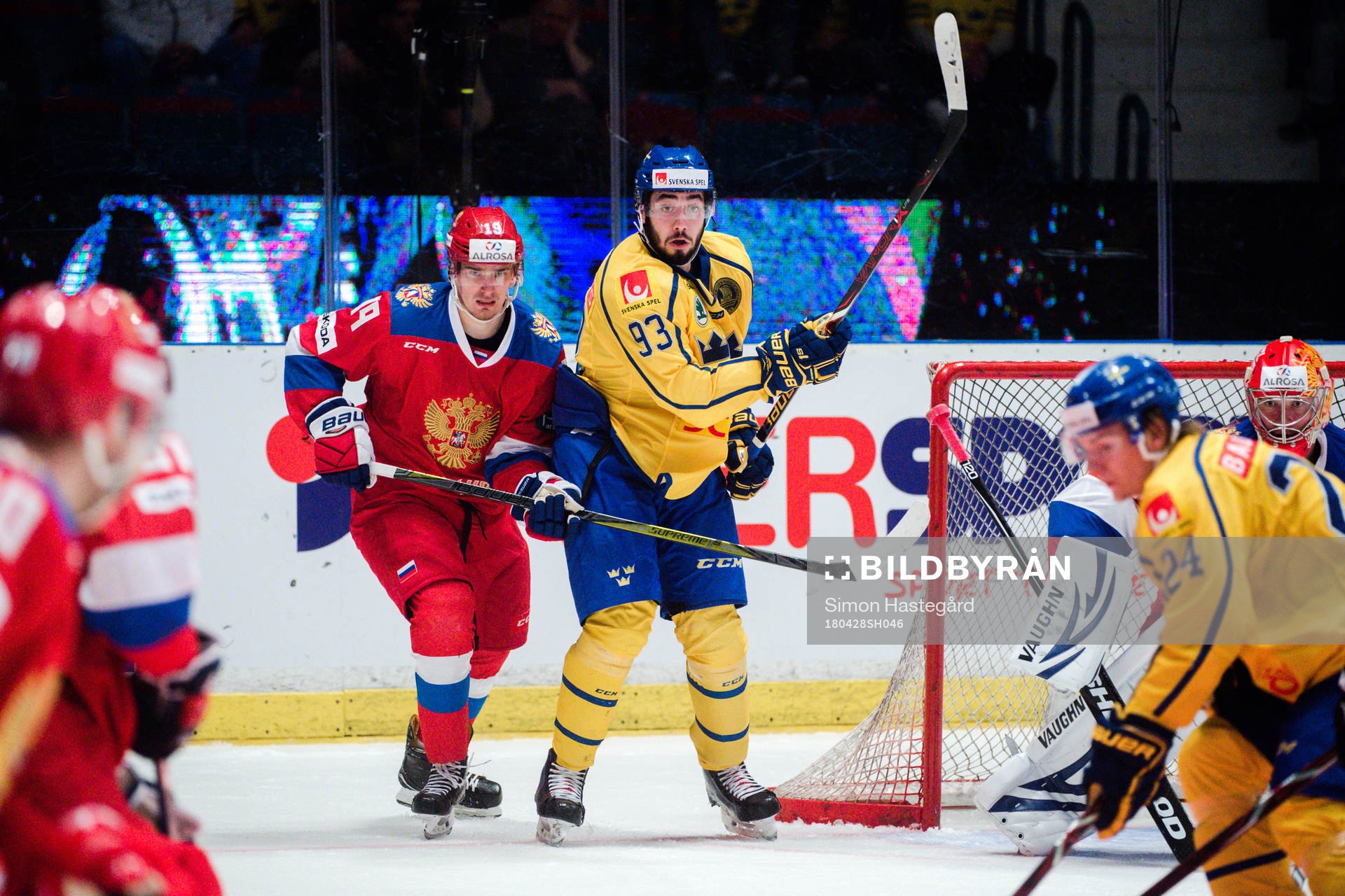Rysslands Pavel Buchnevich och Sveriges Mika Zibanejad