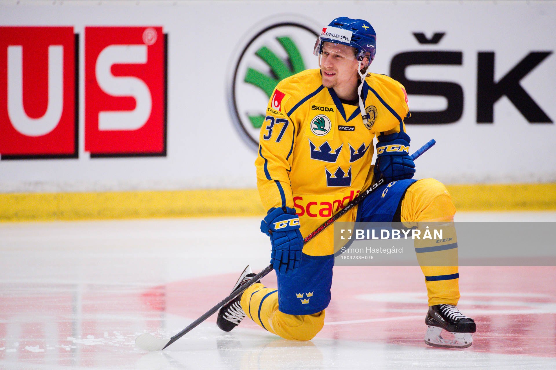 Sveriges John Norman före ishockeymatchen i Sweden Hockey