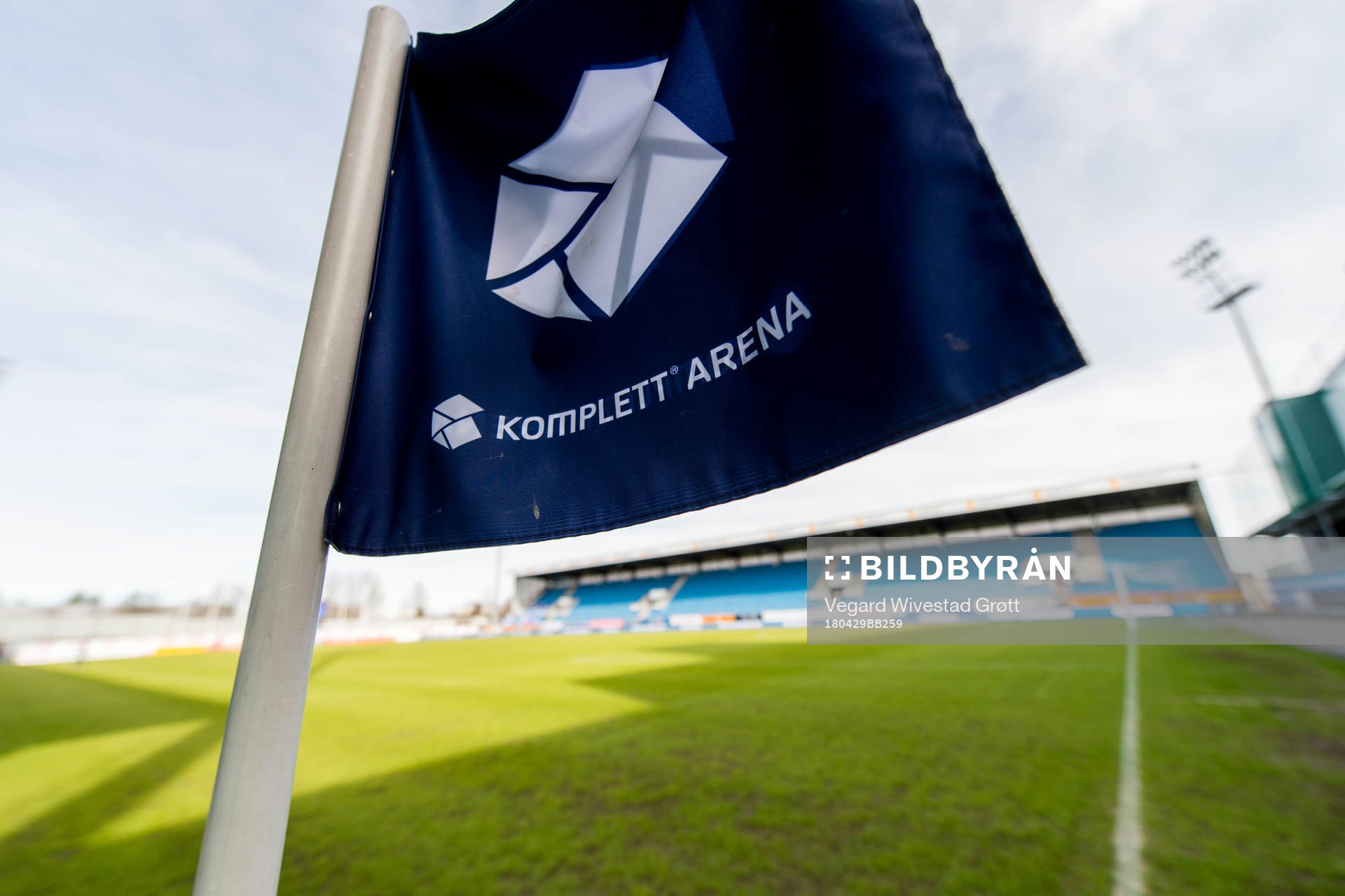 A corner flag at Komplett Arena