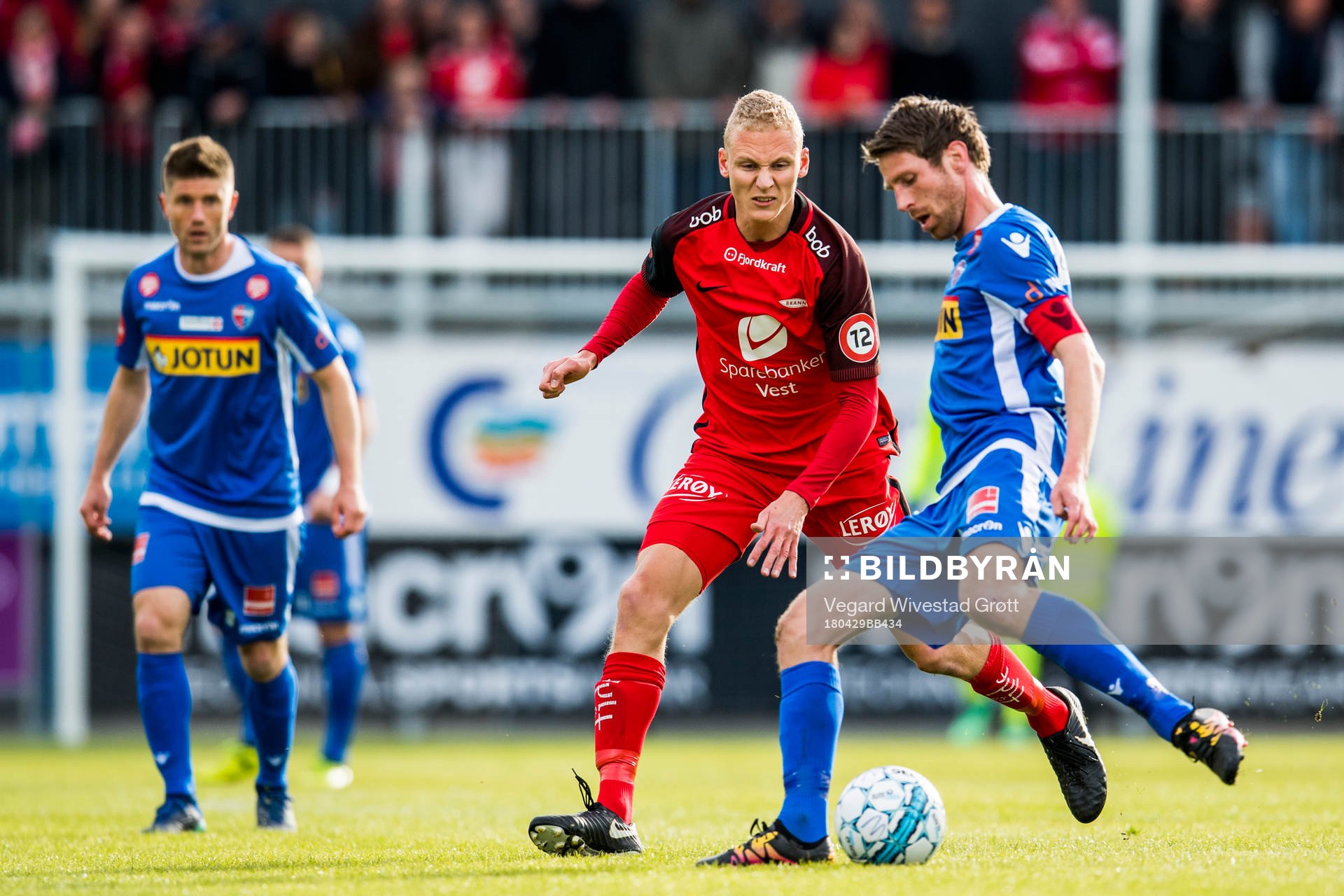 Kristoffer Barmen of Brann and Håvard Storbæk of
