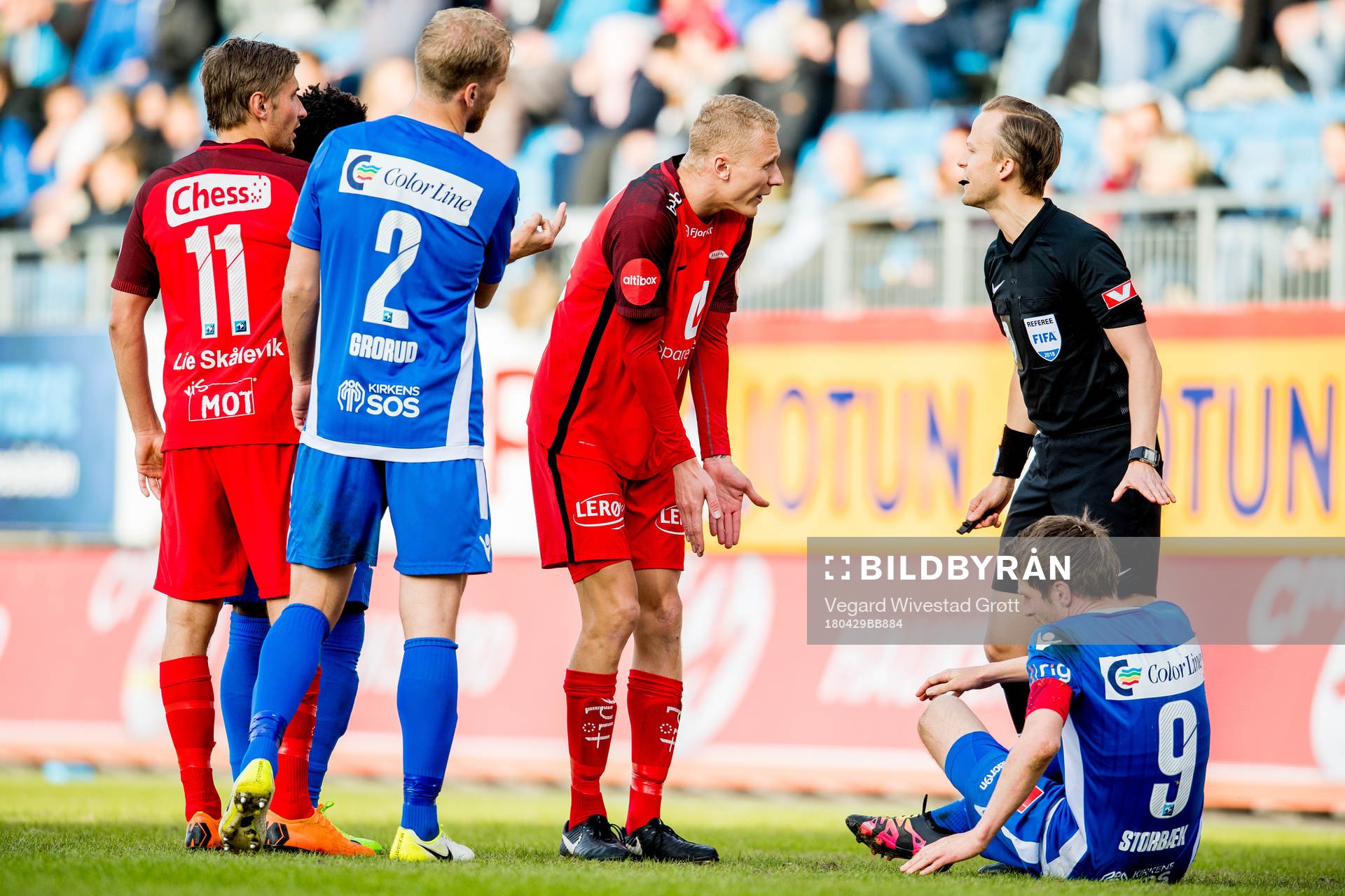 Kristoffer Barmen of Brann argues with referee Ola Hobber