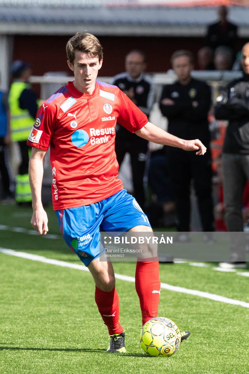 Helsingborgs Adam Eriksson  i fotbollsmatchen i superettan