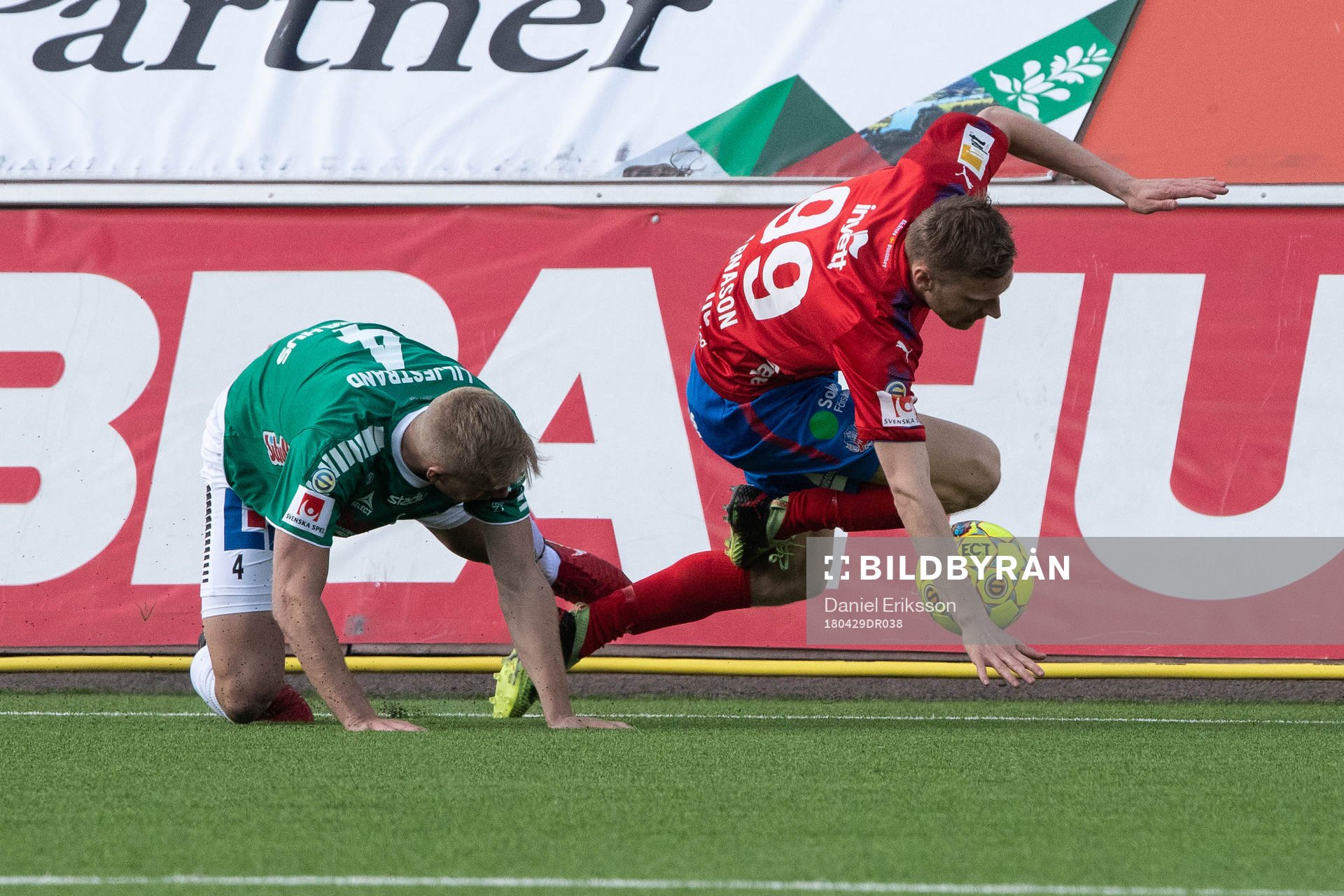 Brages Mattias Liljestrand och Helsingborgs Andri Runar
