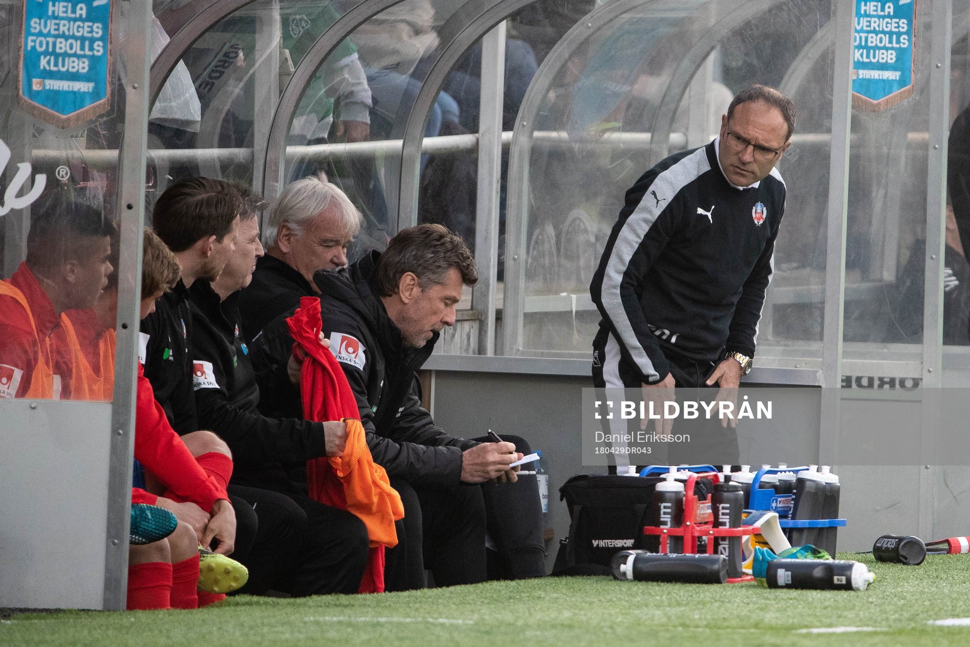 Helsingborgs tränare Per-Ola Ljung  i fotbollsmatchen i