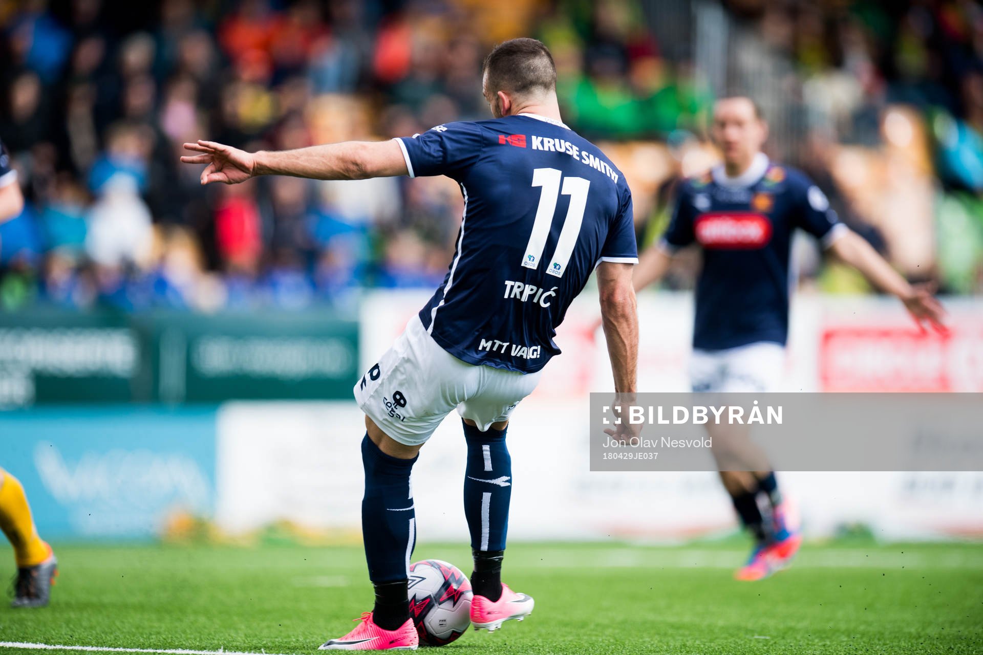 Zlatko Tripic of Viking scores the 1-4 goal