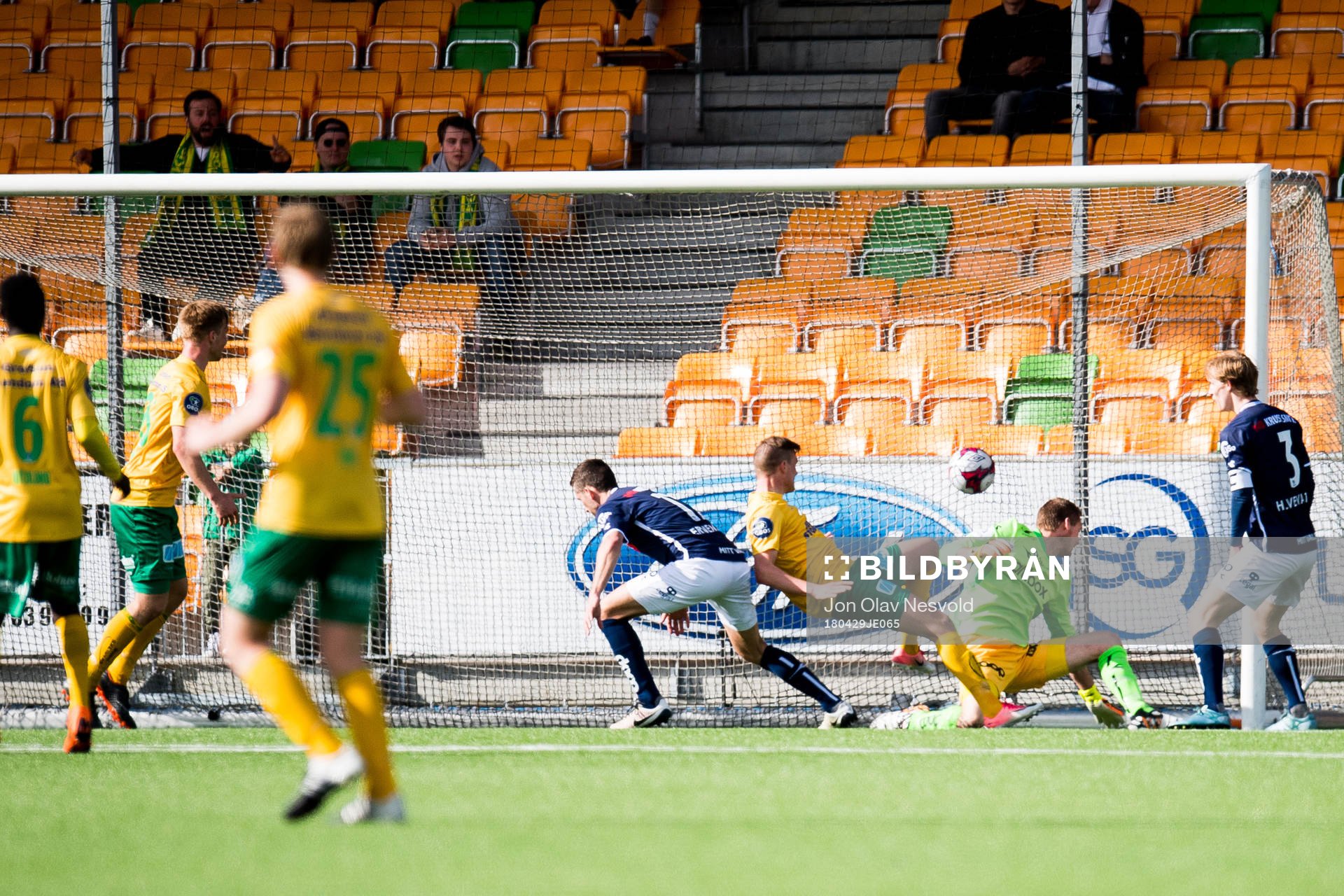 Espen Bjørnsen Garnås of Ull/Kisa scores the 4-5 goal