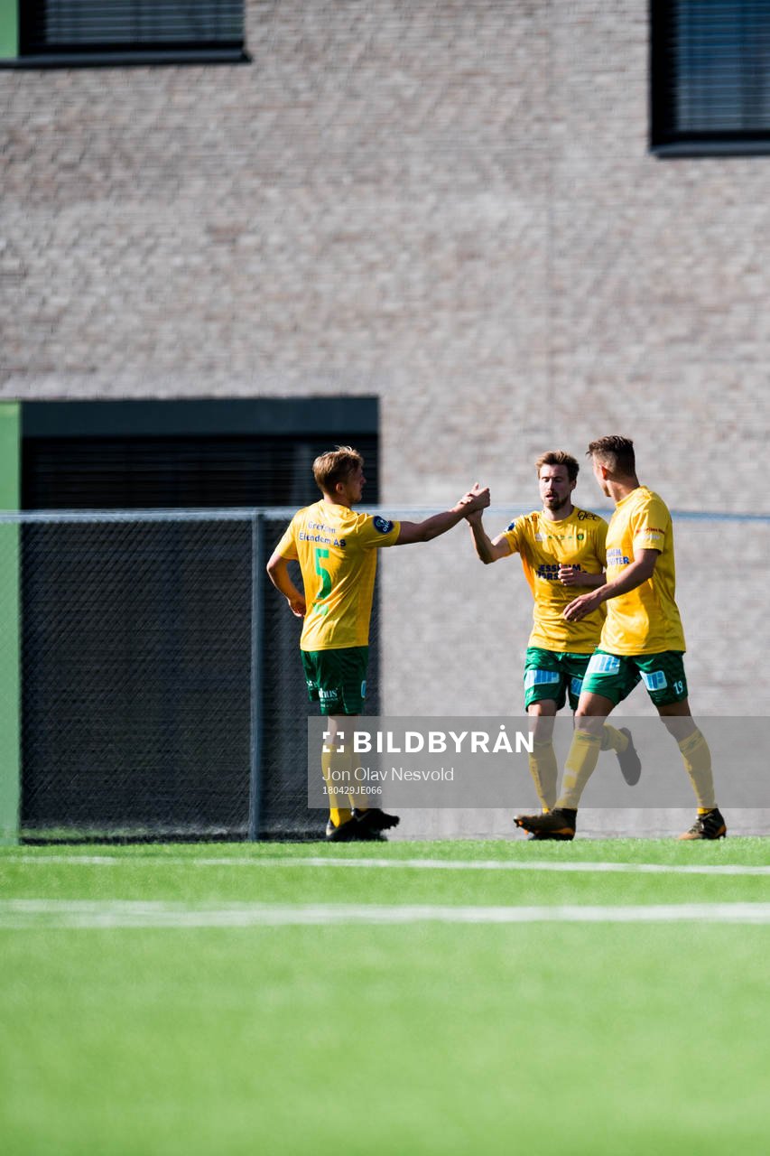 Players of Ull/Kisa celebrate the 3-5 goal