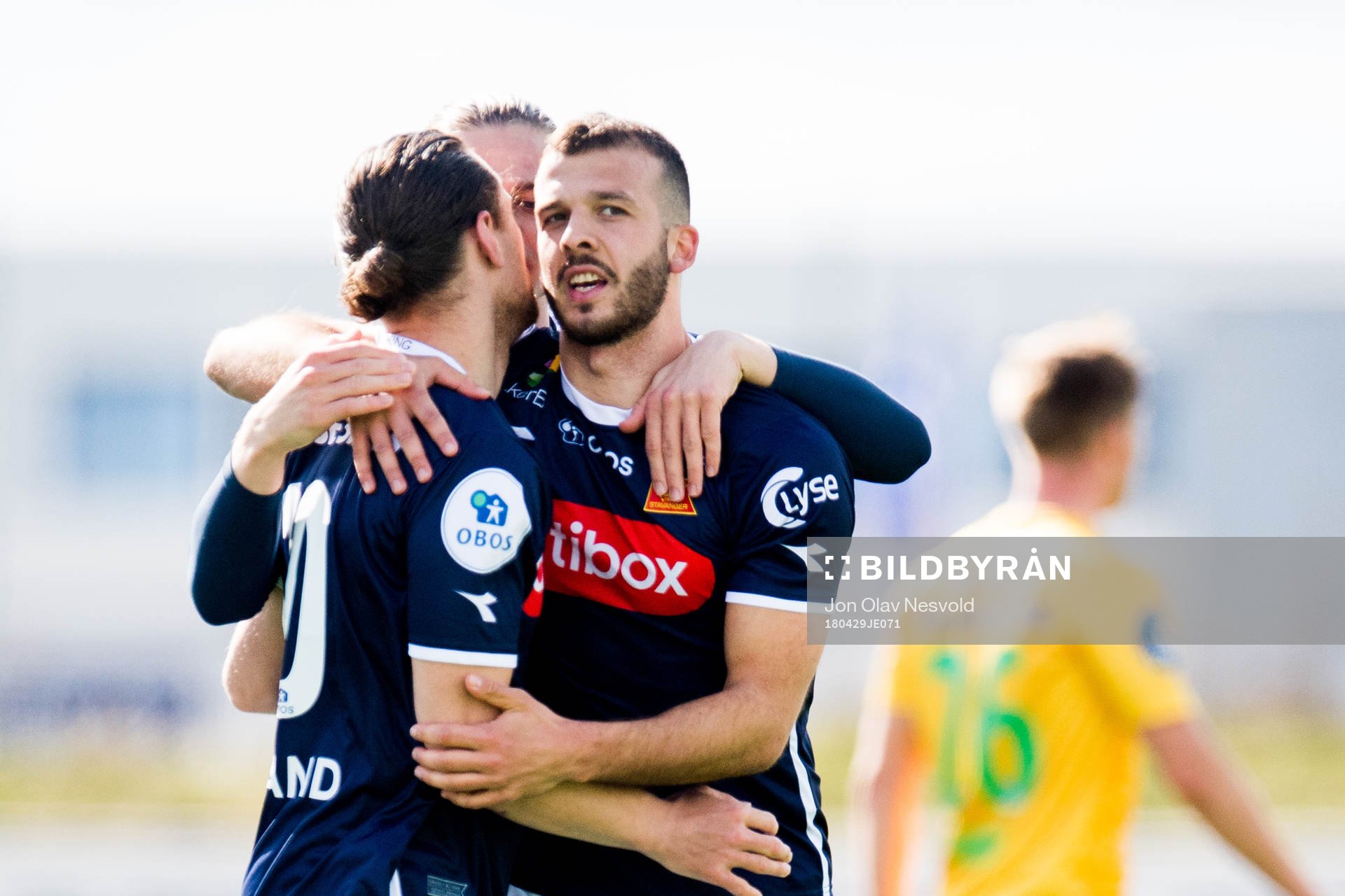 Zlatko Tripic of Viking celebrates the 1-5 goal with