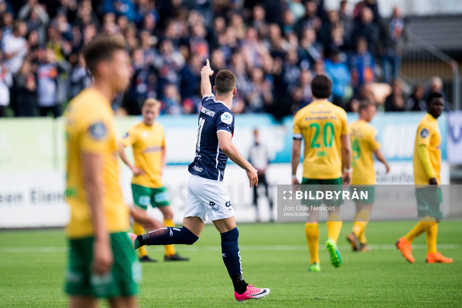 Zlatko Tripic of Viking celebrates the 0-2 goal