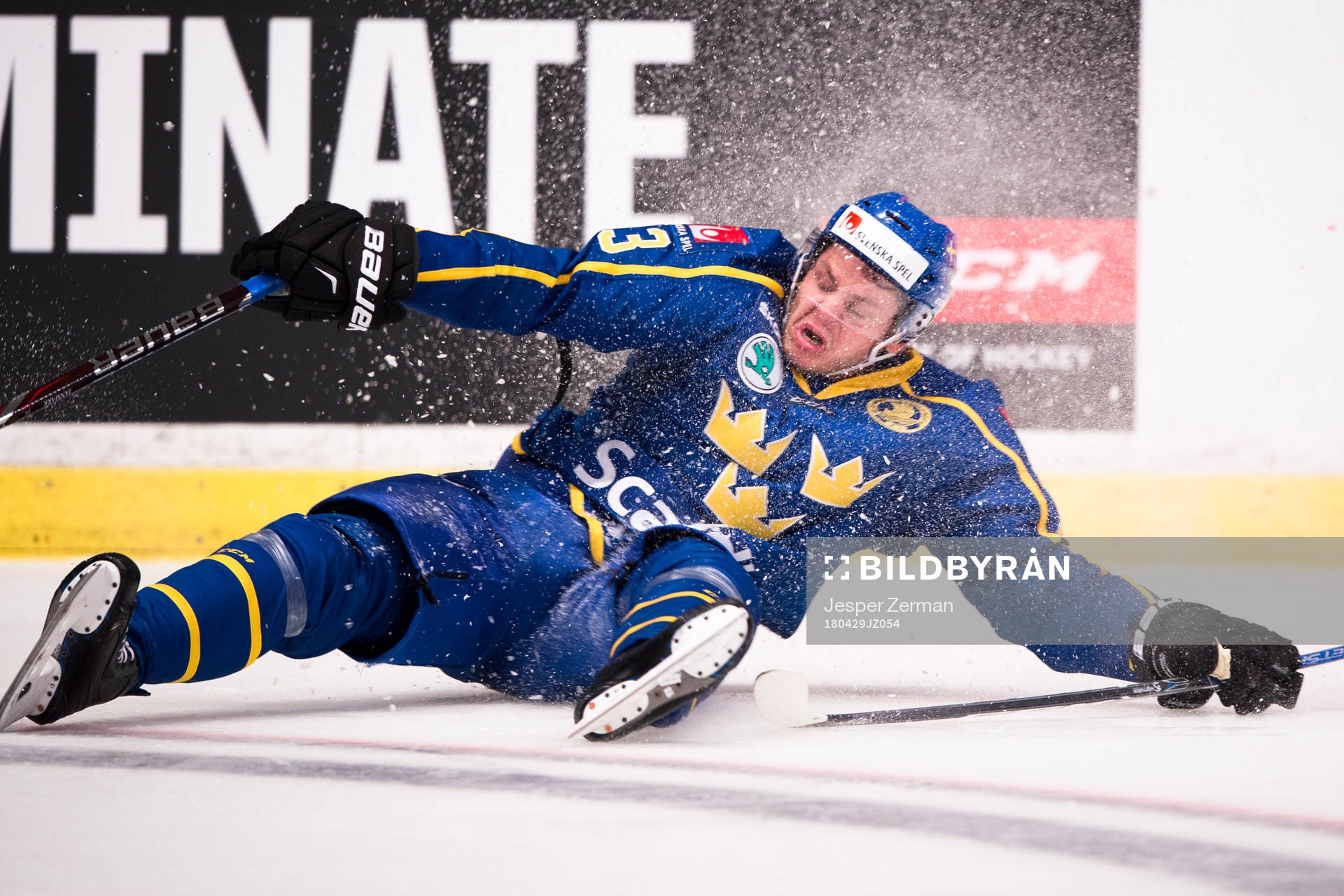 Sveriges Mattias Janmark faller