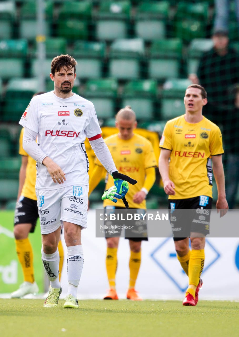 Elfsborgs målvakt Kevin Stuhr Ellegaard och Jon Jönsson