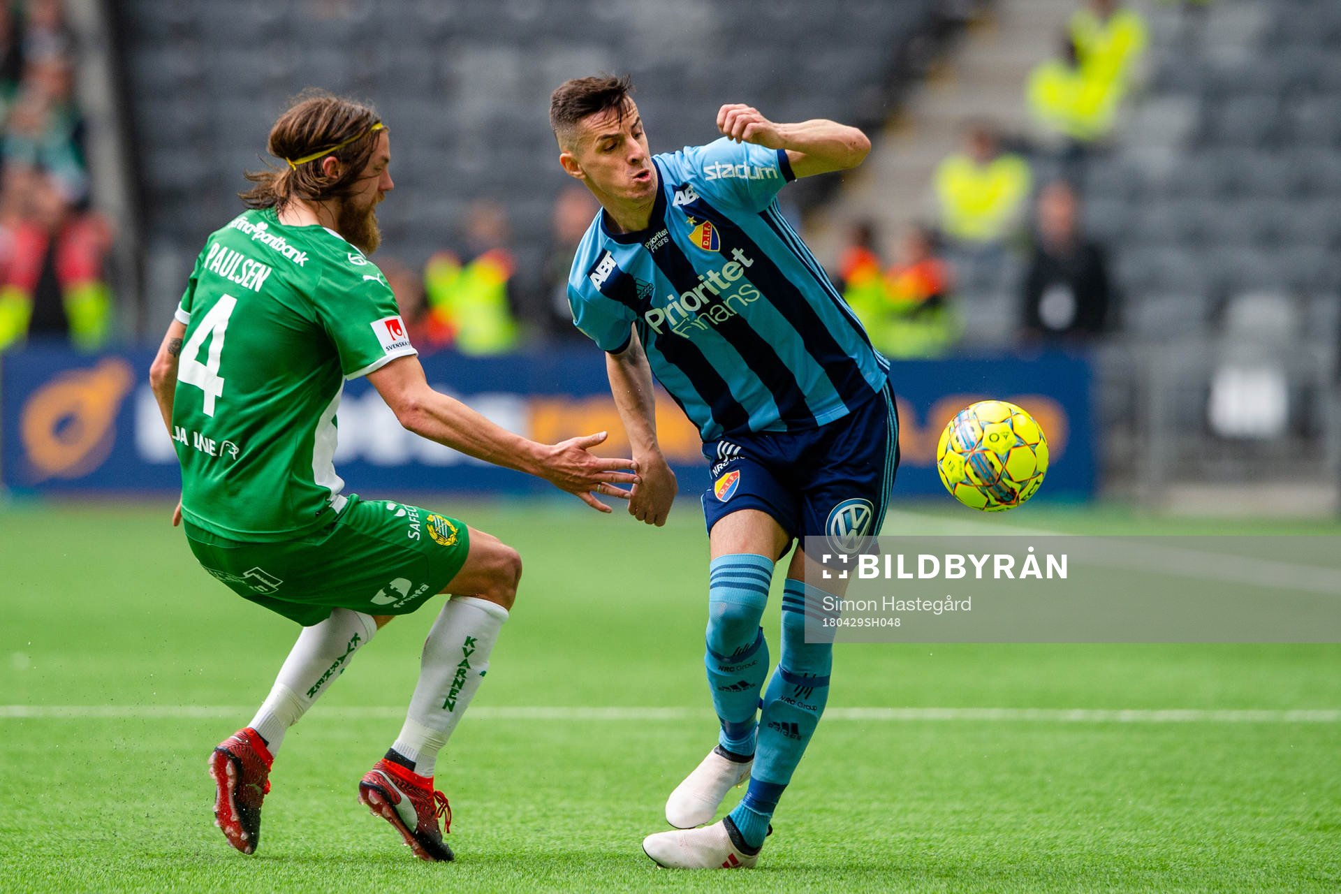 Hammarbys Björn Paulsen och Djurgårdens Haris Radetinac