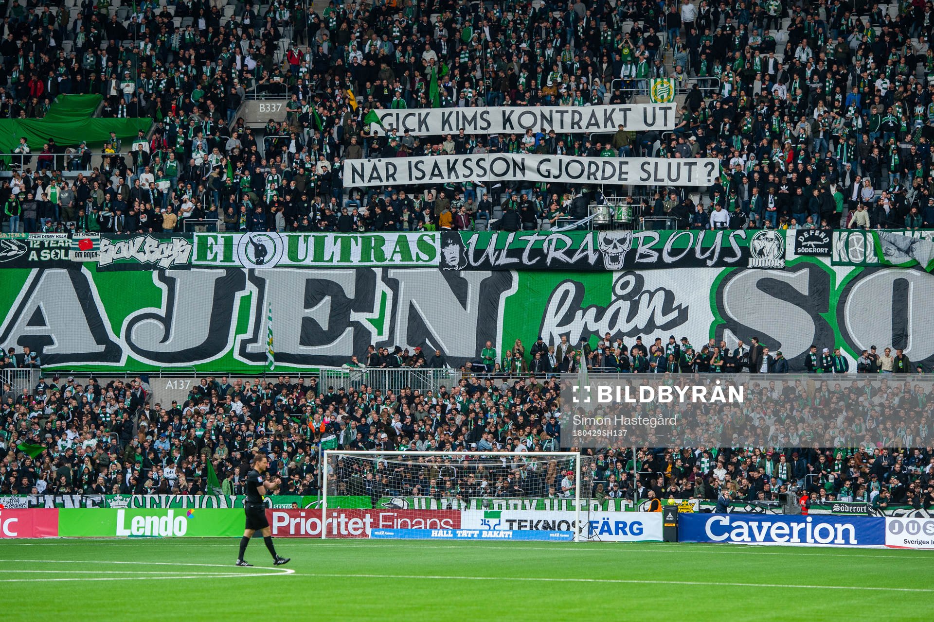 Hammarbys supportar med banderoll