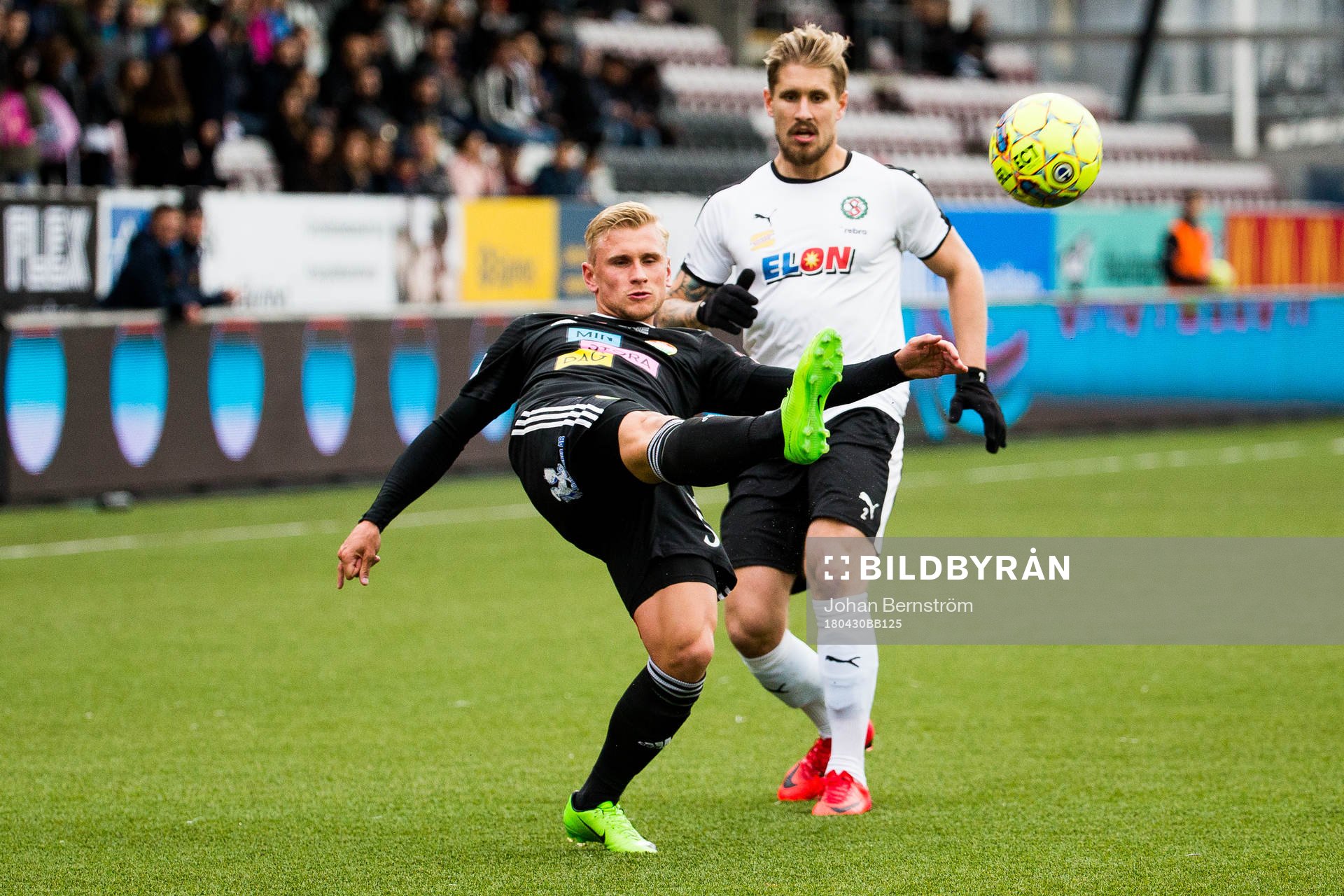 Dalkurds Simon Strand och Örebros Daniel Björnkvist