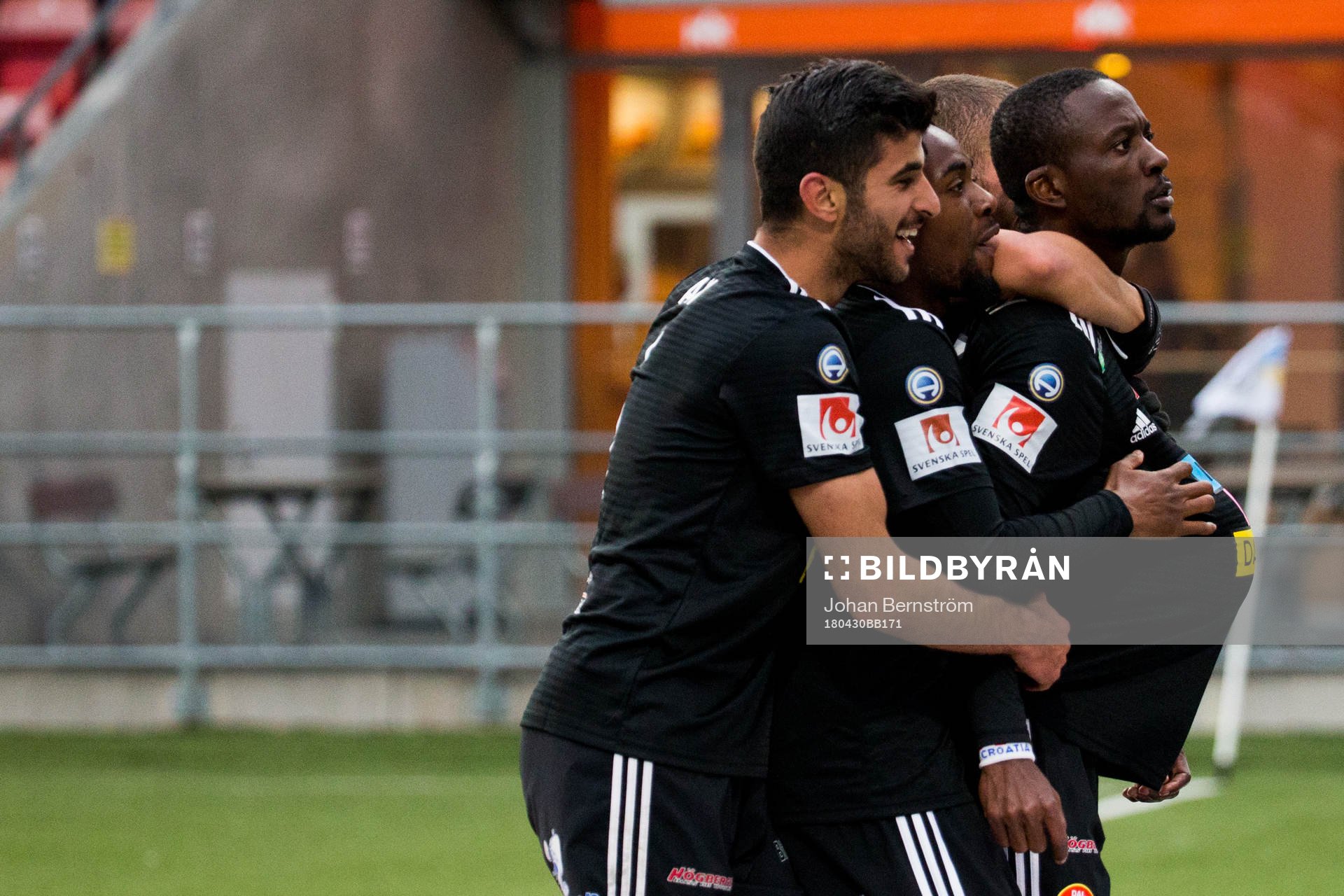 Dalkurds Mohamed Buya Turay jublar