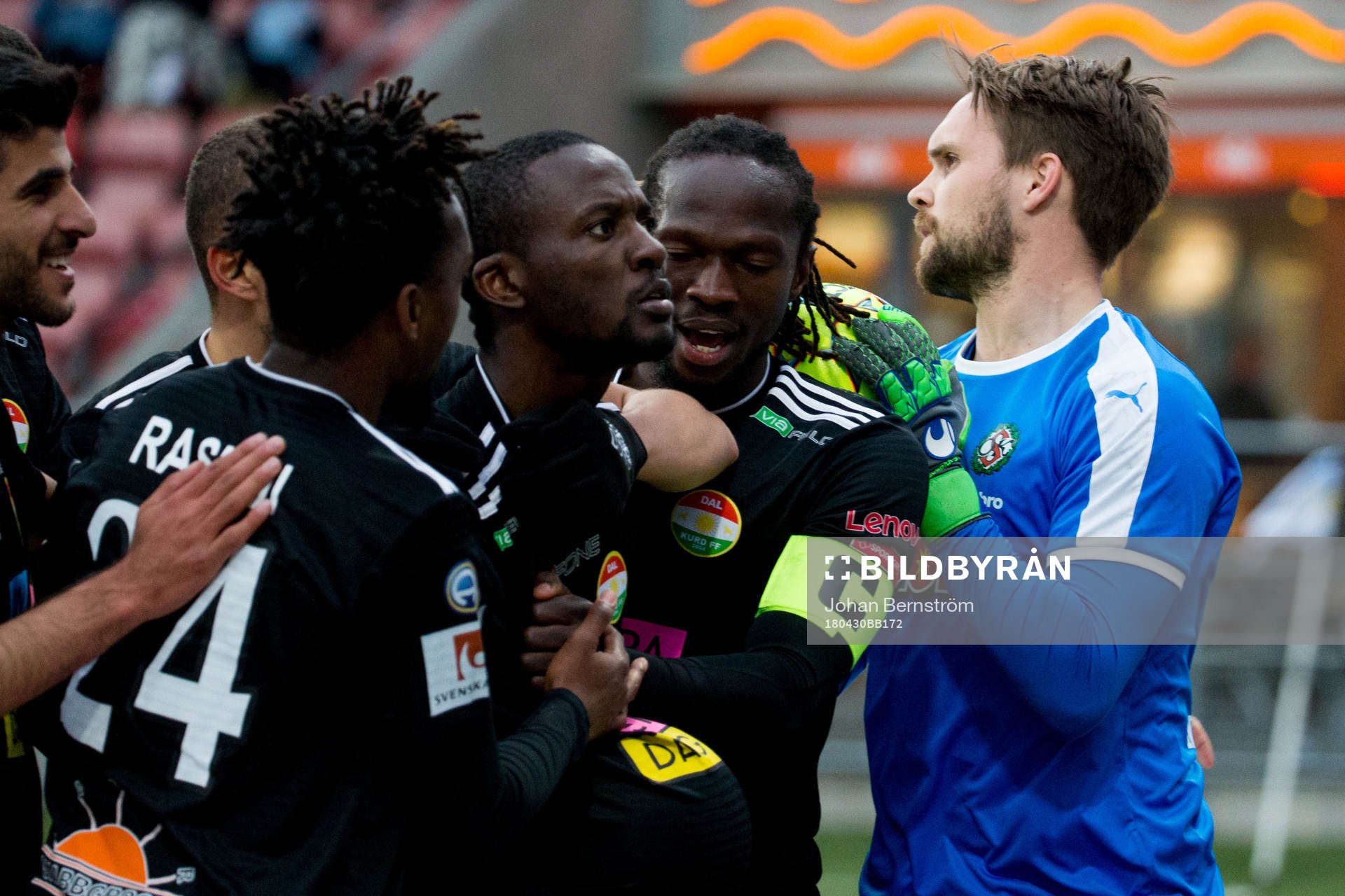 Dalkurds Mohamed Buya Turay jublar